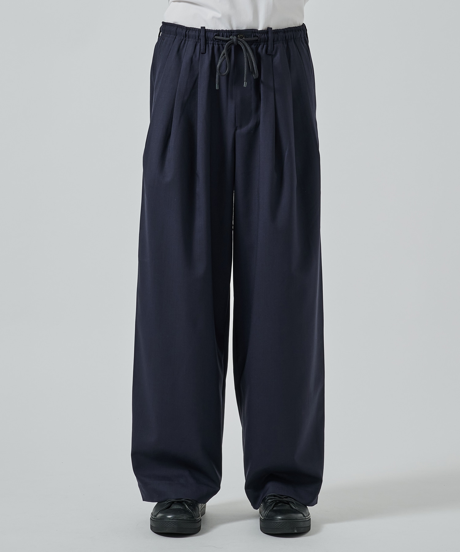 TRIPLE PLEATED EASY TROUSERS MARKAWARE/marka