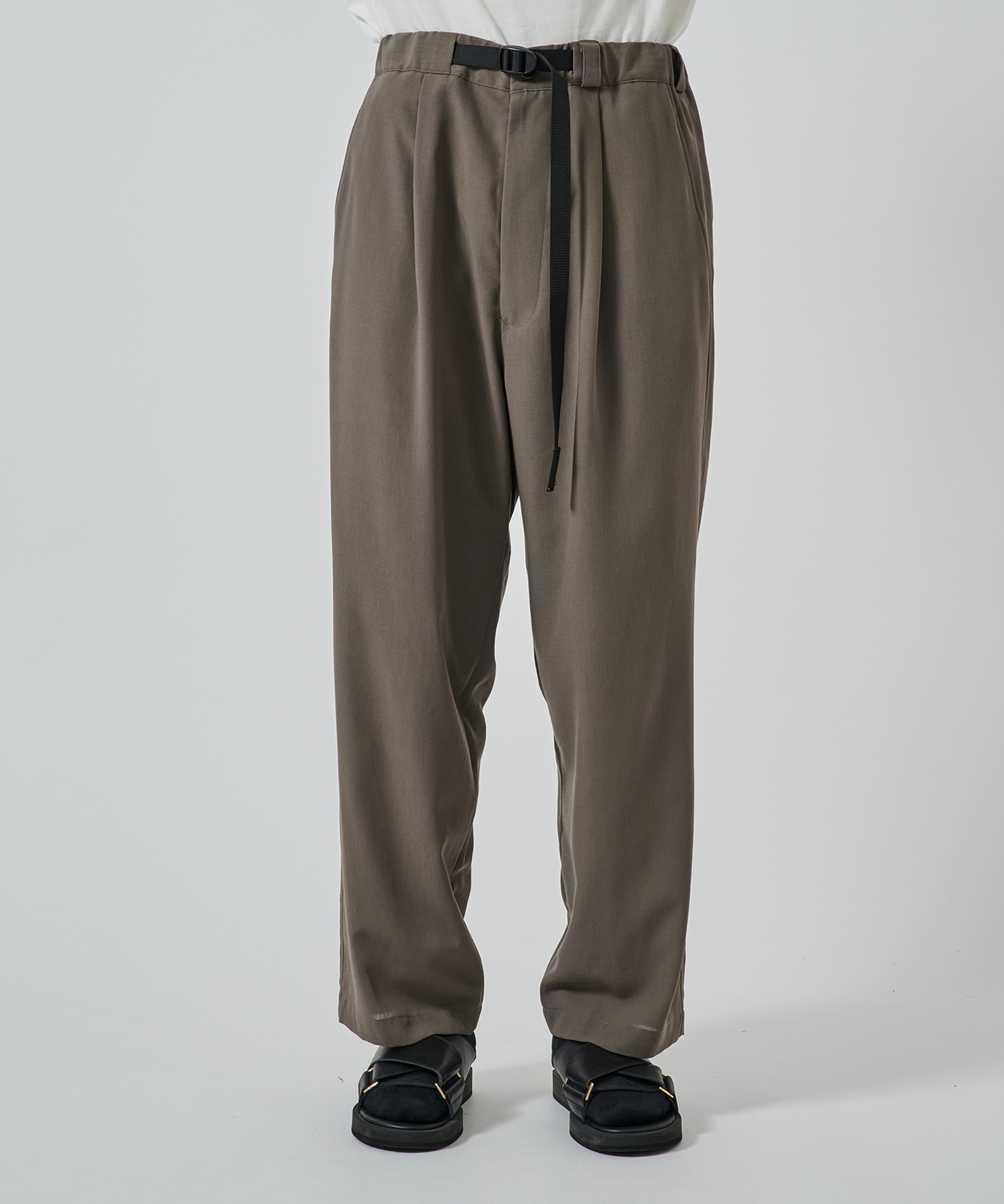 〈別注〉Tape -Belt 1 Tuck PNT UJOH HOMME