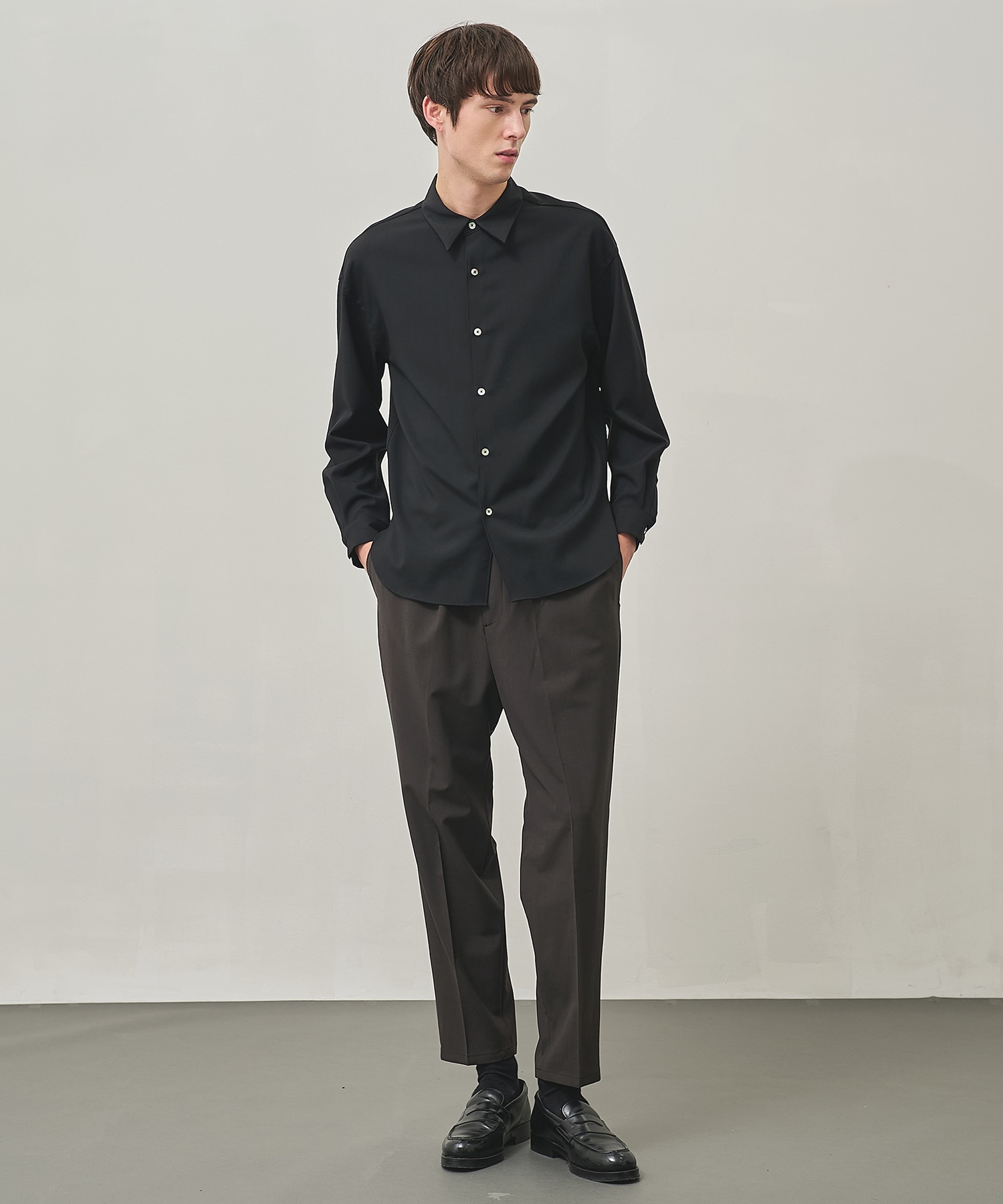 SUMMER WOOL TAPERED SLACKS STUDIOUS