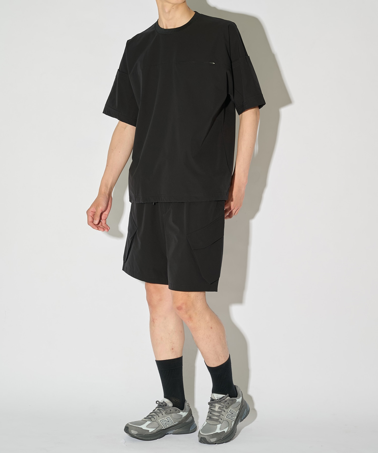 〈別注〉 BLK WIDE CARGO SHORT PANTS White Mountaineering