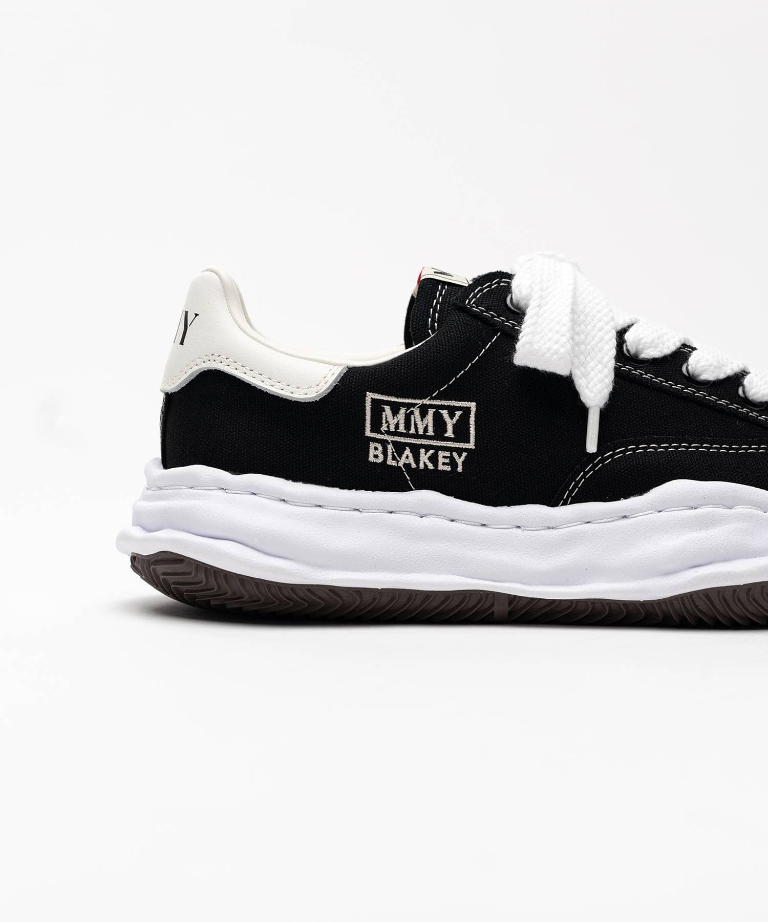 BLAKEY/ original sole canvas Low-Top sneaker Maison MIHARA YASUHIRO