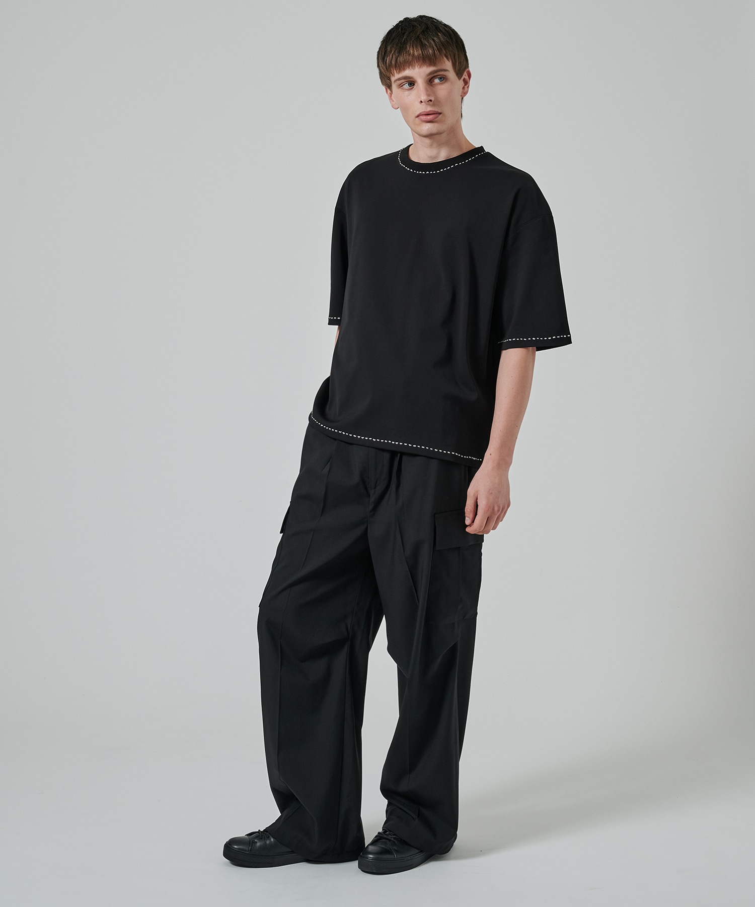HAND STITCH TEE STUDIOUS