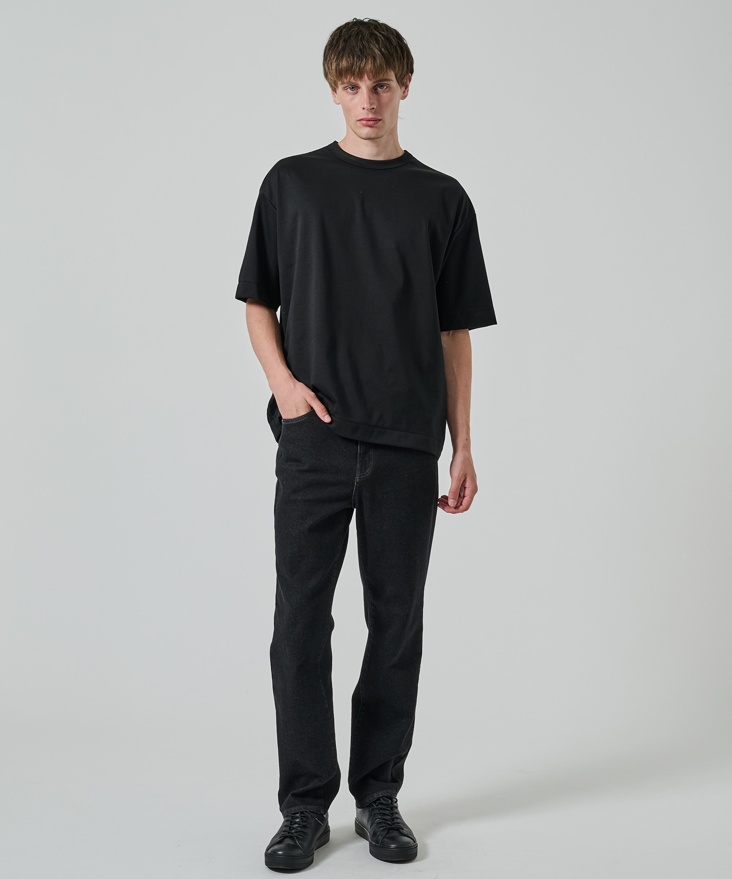 32G ロイヤルクール リラックスTシャツ STUDIOUS