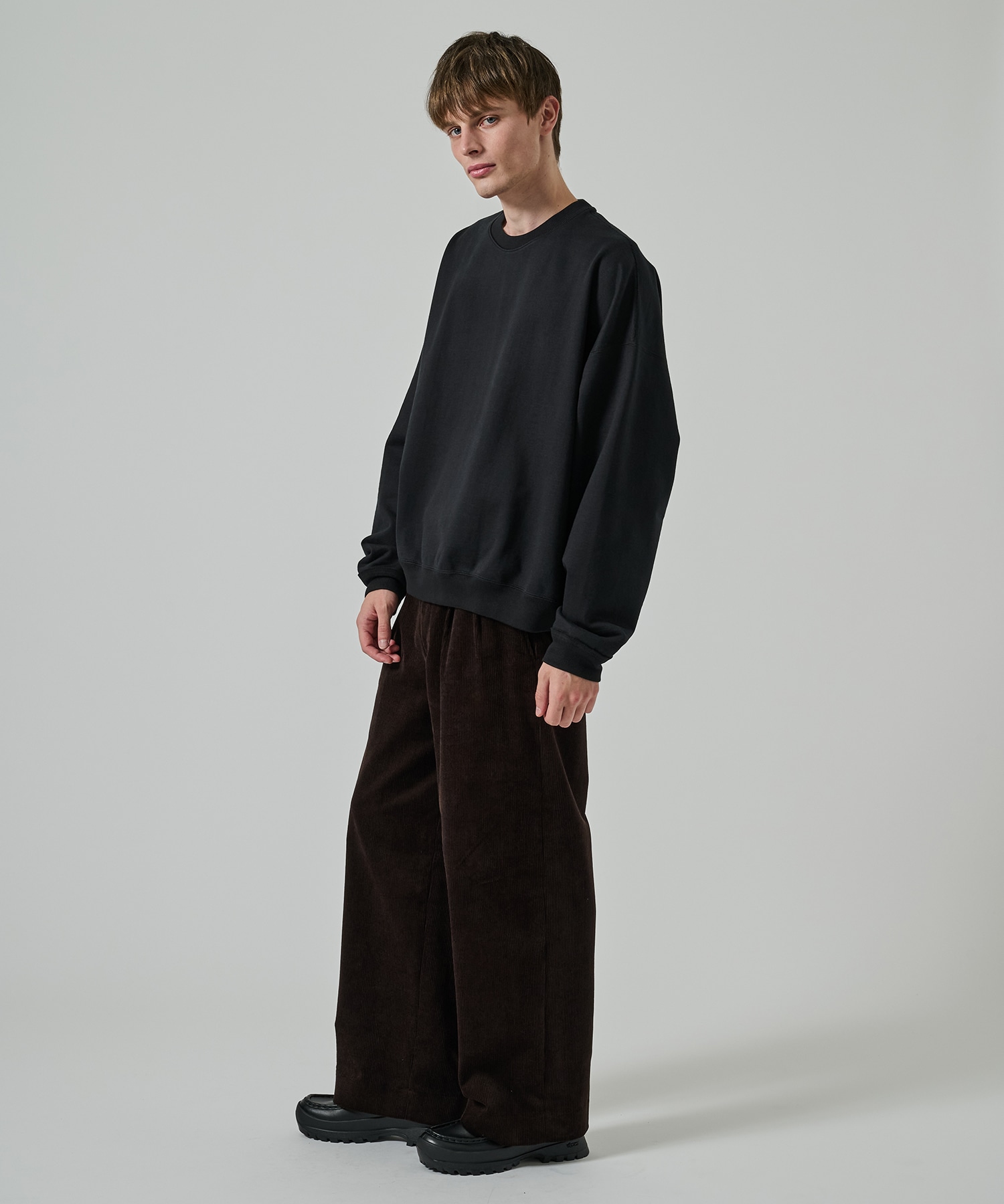 HUGE SWEAT SHORT MARKAWARE/marka