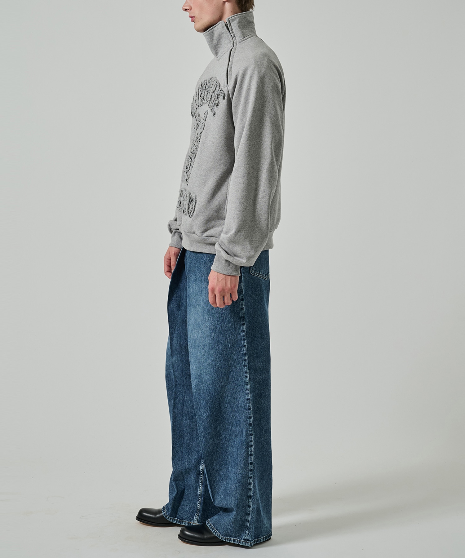 TAPE EMBROIDERY JERSEY SWEAT SHIRT TAAKK