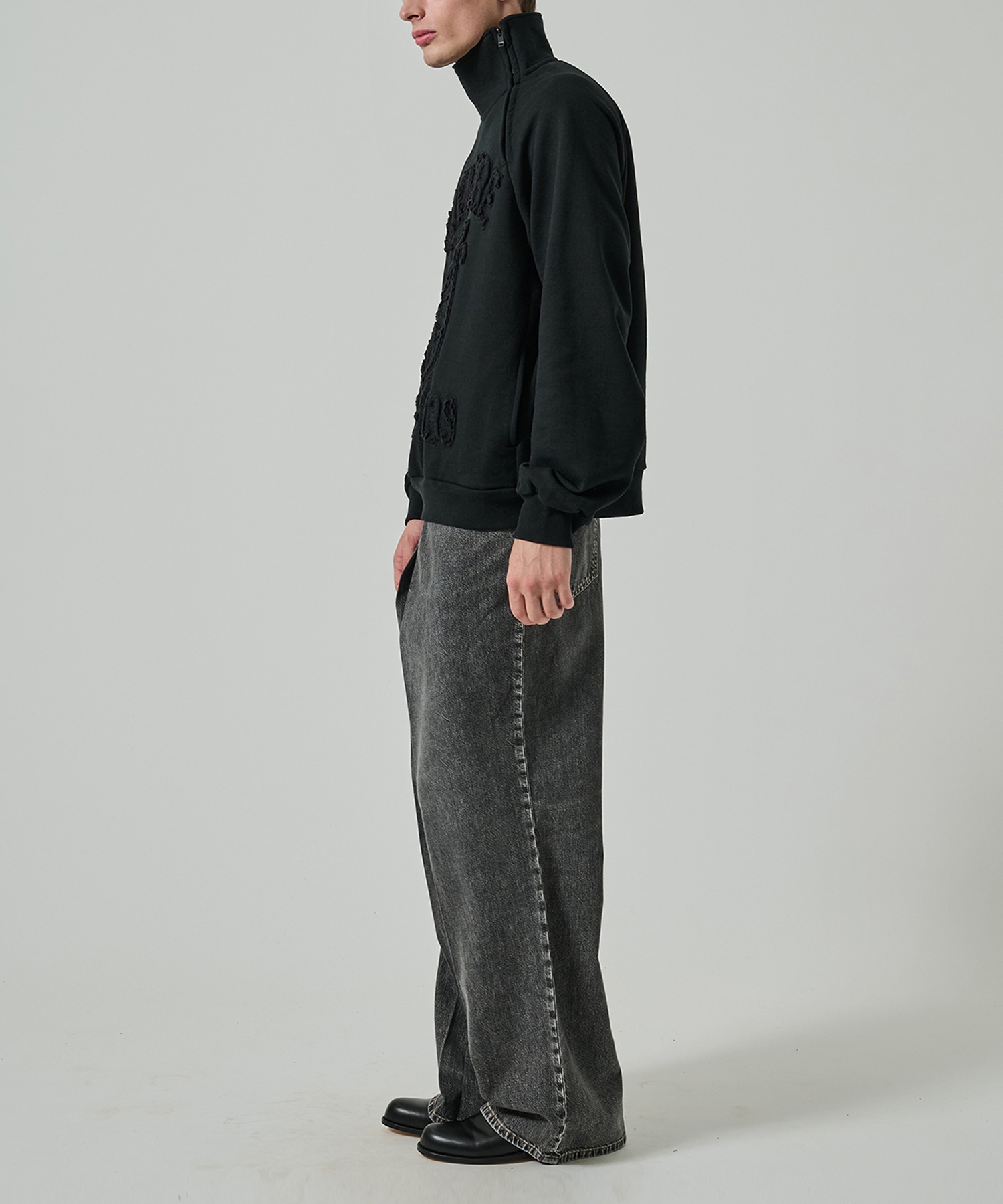 TAPE EMBROIDERY JERSEY SWEAT SHIRT TAAKK