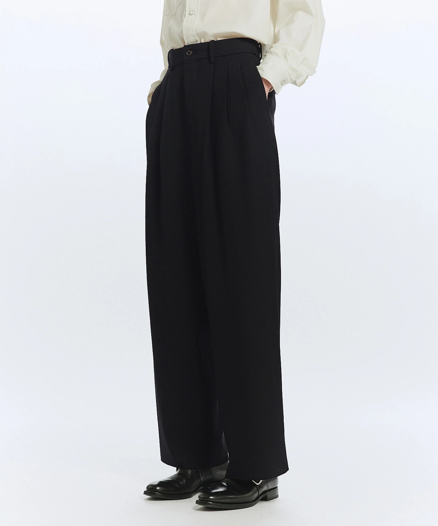 TRIPLE PLEATED WIDE TROUSERS MARKAWARE/marka