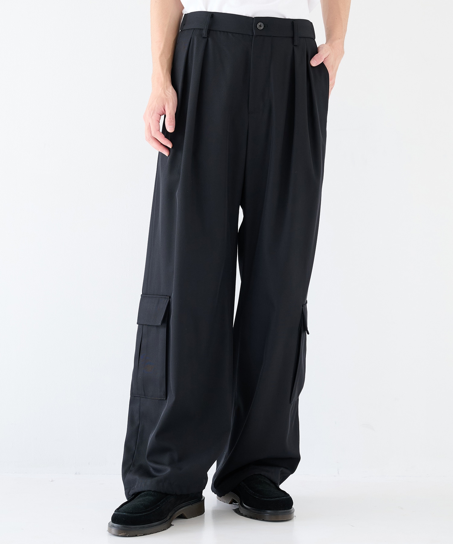 TWO TUCKS WIDE CARGO PANTS IRENISA