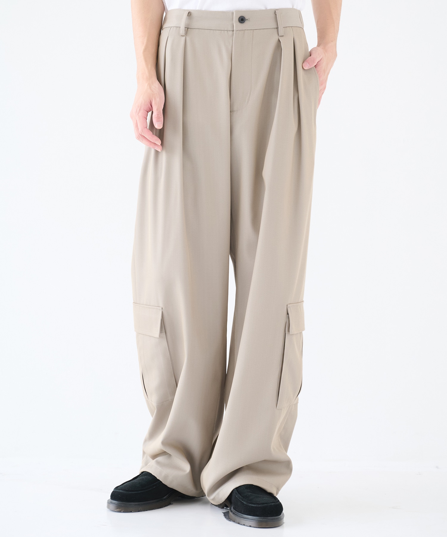 TWO TUCKS WIDE CARGO PANTS IRENISA