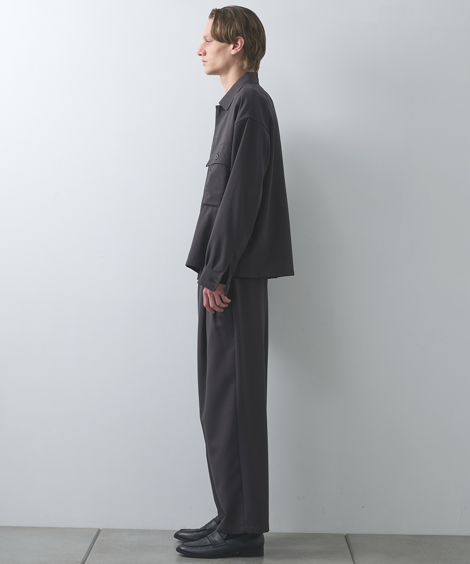 〈別注〉 TWO TUCK STRAIGHT EASY PANTS MARKAWARE/marka