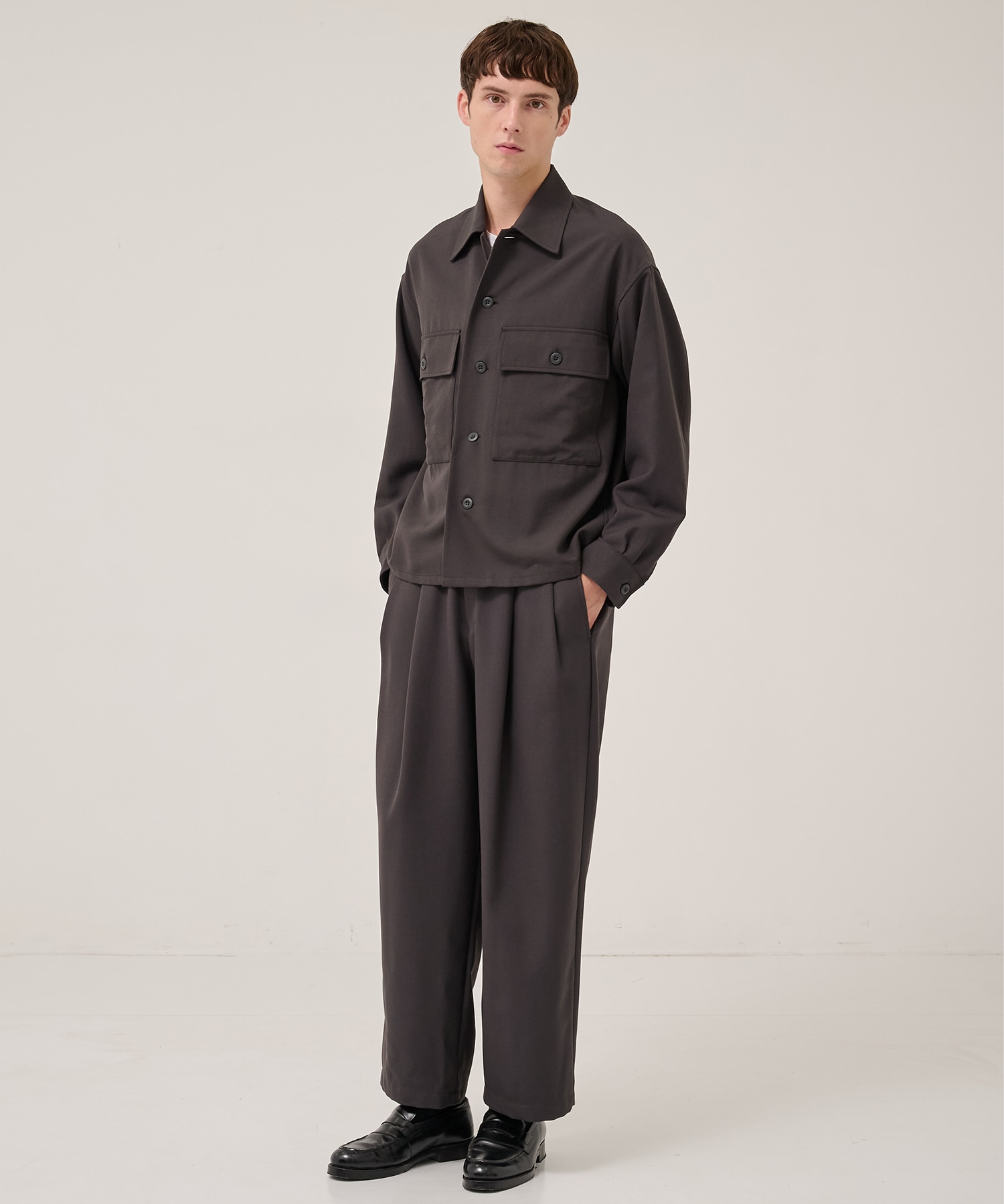 〈別注〉 TWO TUCK STRAIGHT EASY PANTS MARKAWARE/marka