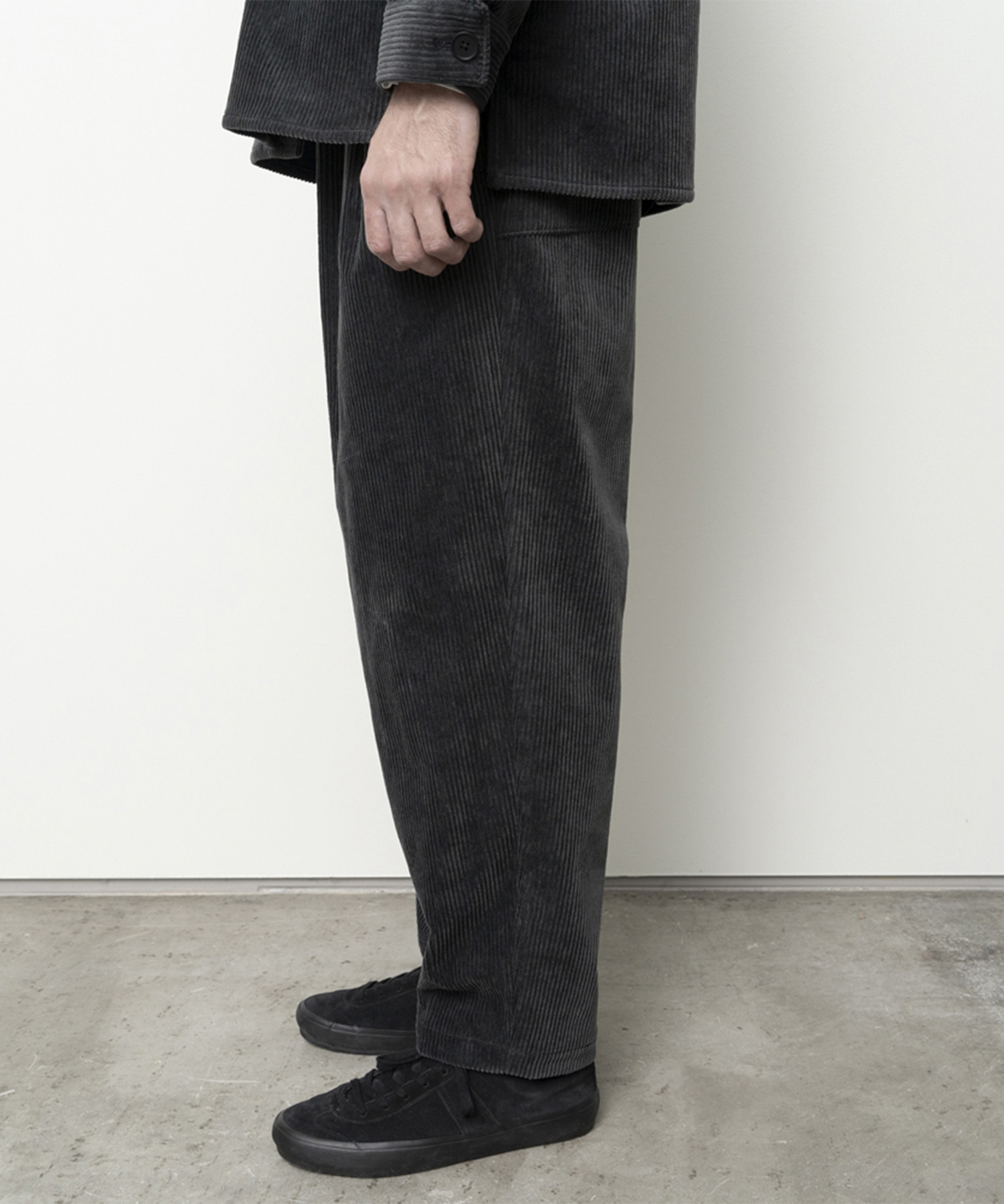 Corduroy easy pants STILL BY HAND