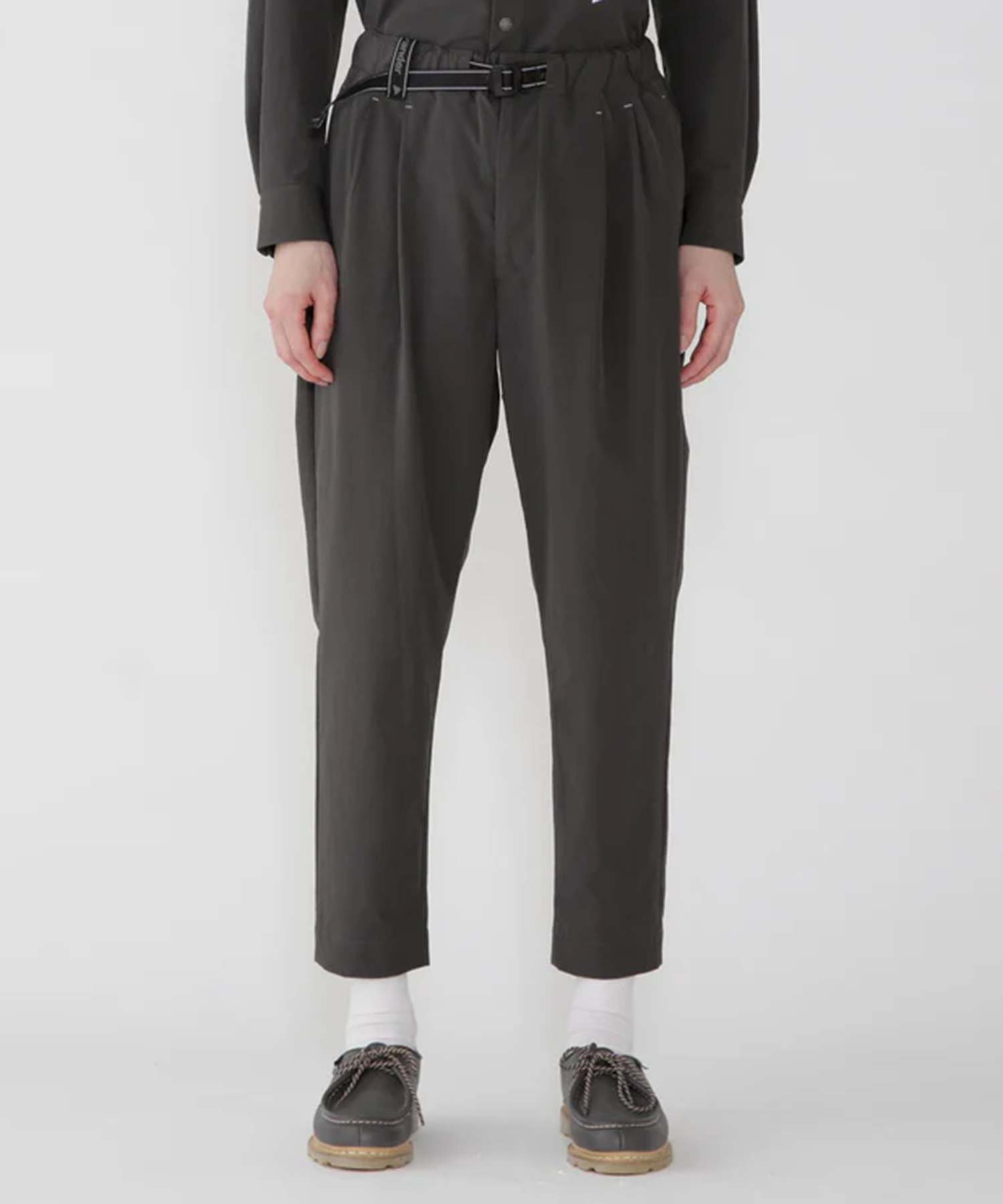 light w cloth pants and wander