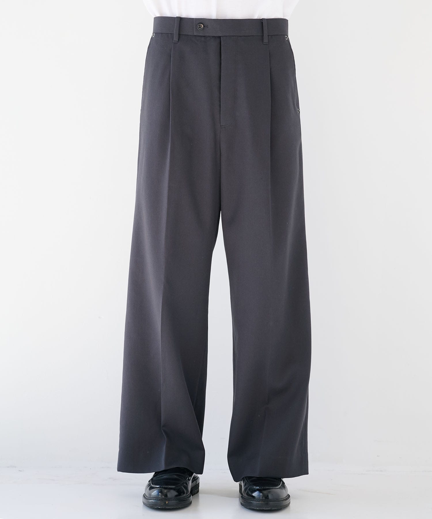 シングルタックワイドトラウザー SASAKI SATORU