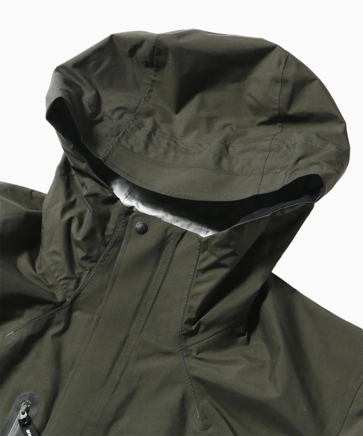 2.5L hiker rain jacket and wander