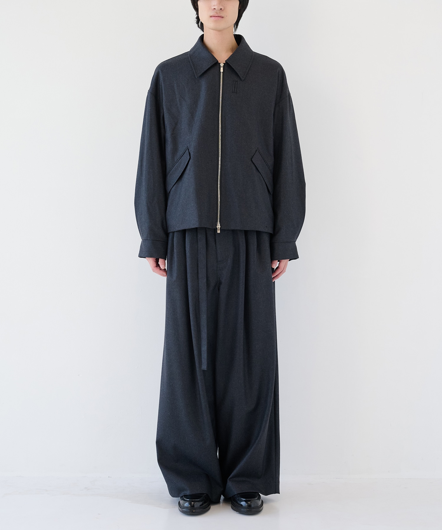 2/72強圧縮フラノ　ブルゾン SHAREEF