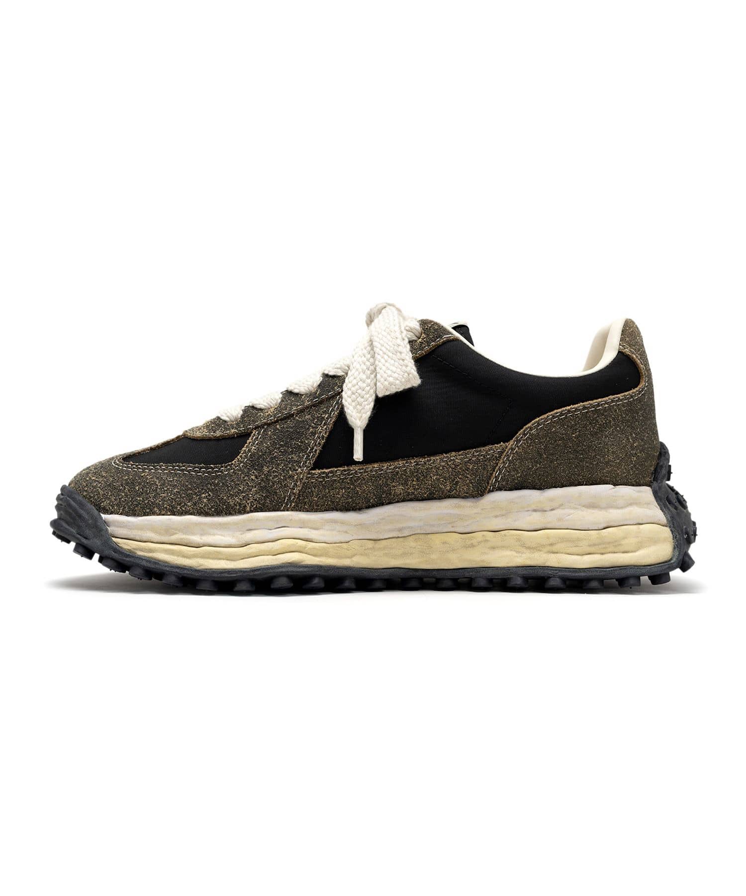 LARRY OG Sole Vintage Mix Material Low-top Sneaker Maison MIHARA YASUHIRO