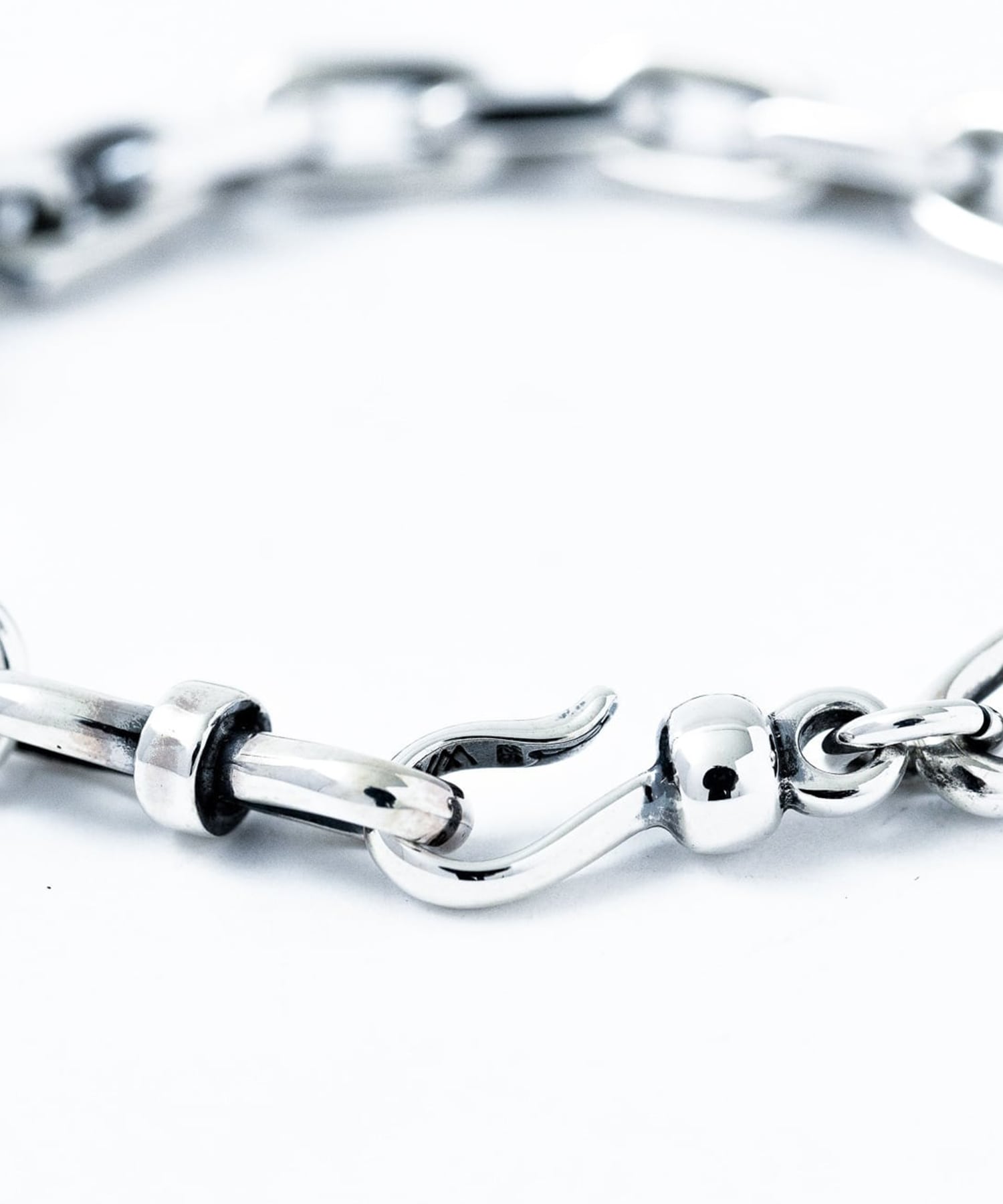 BN-064 Mebiusu hook bracelet (M) WAKAN SILVER SMITH