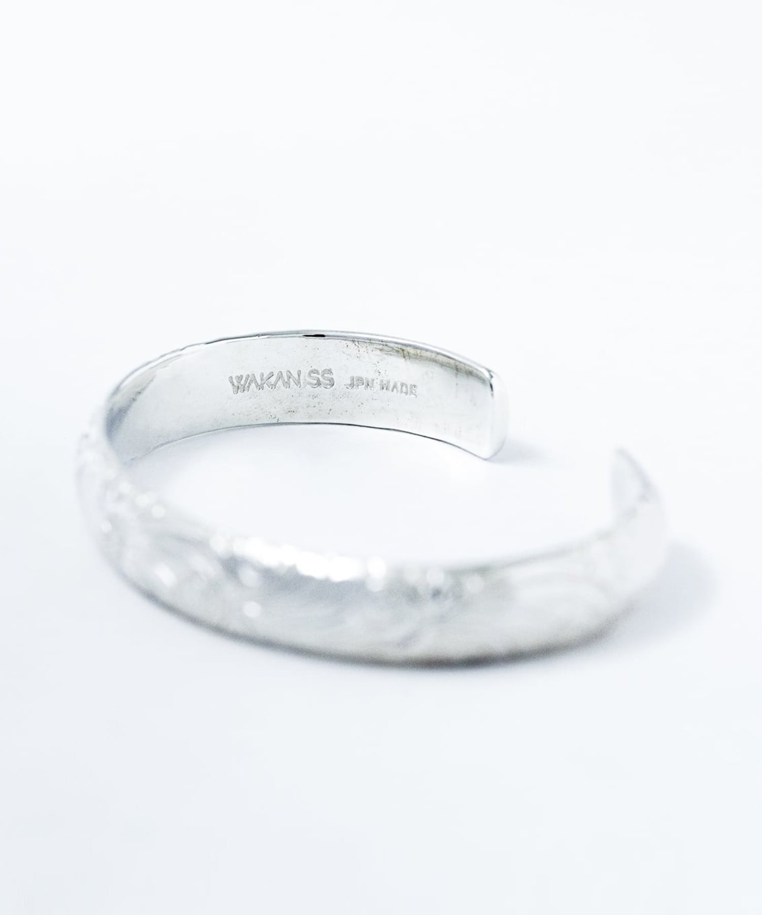 BN-068 10mm Arabesque bangle (M) WAKAN SILVER SMITH