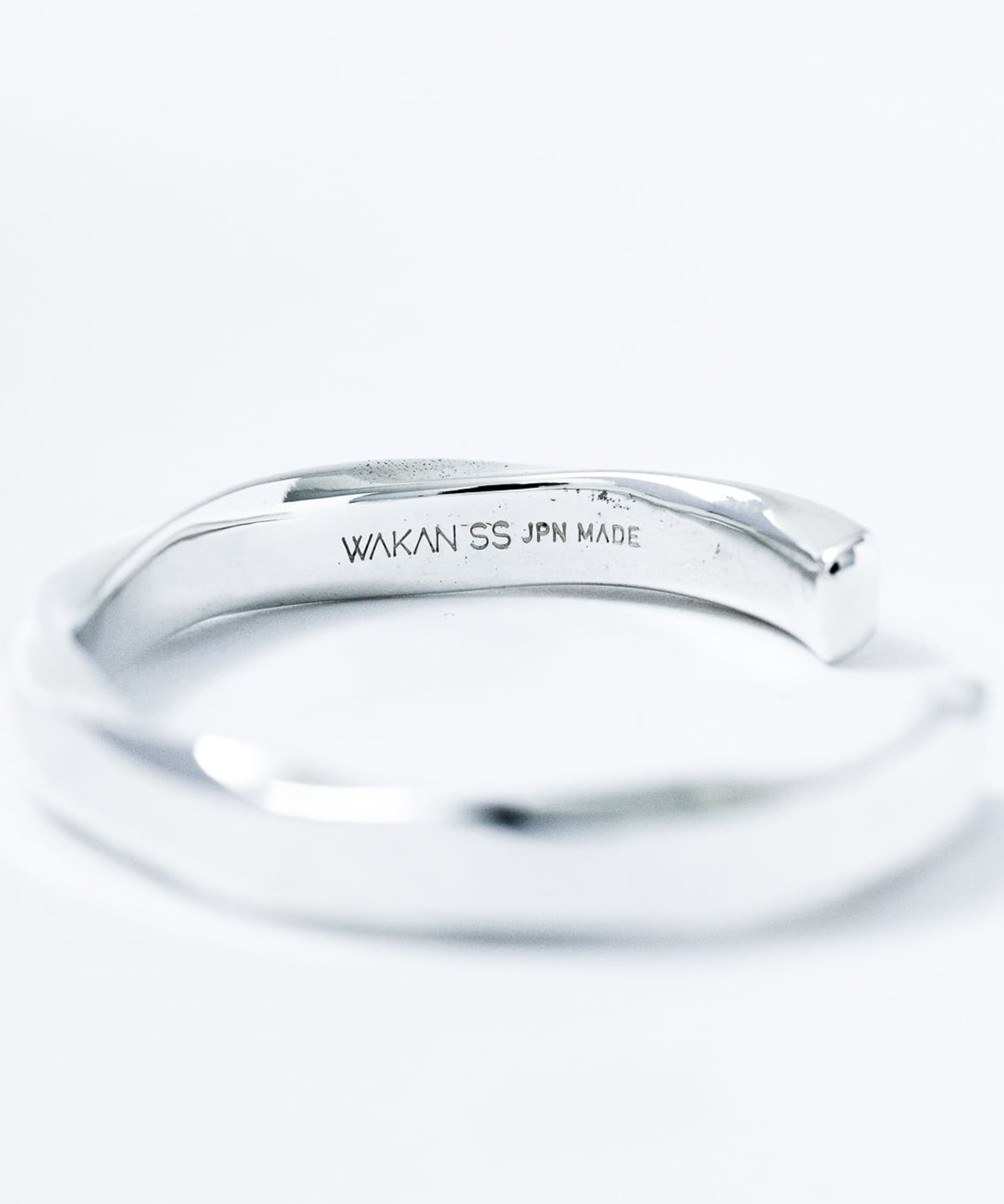 BN-070 Side twist bangle (M) WAKAN SILVER SMITH