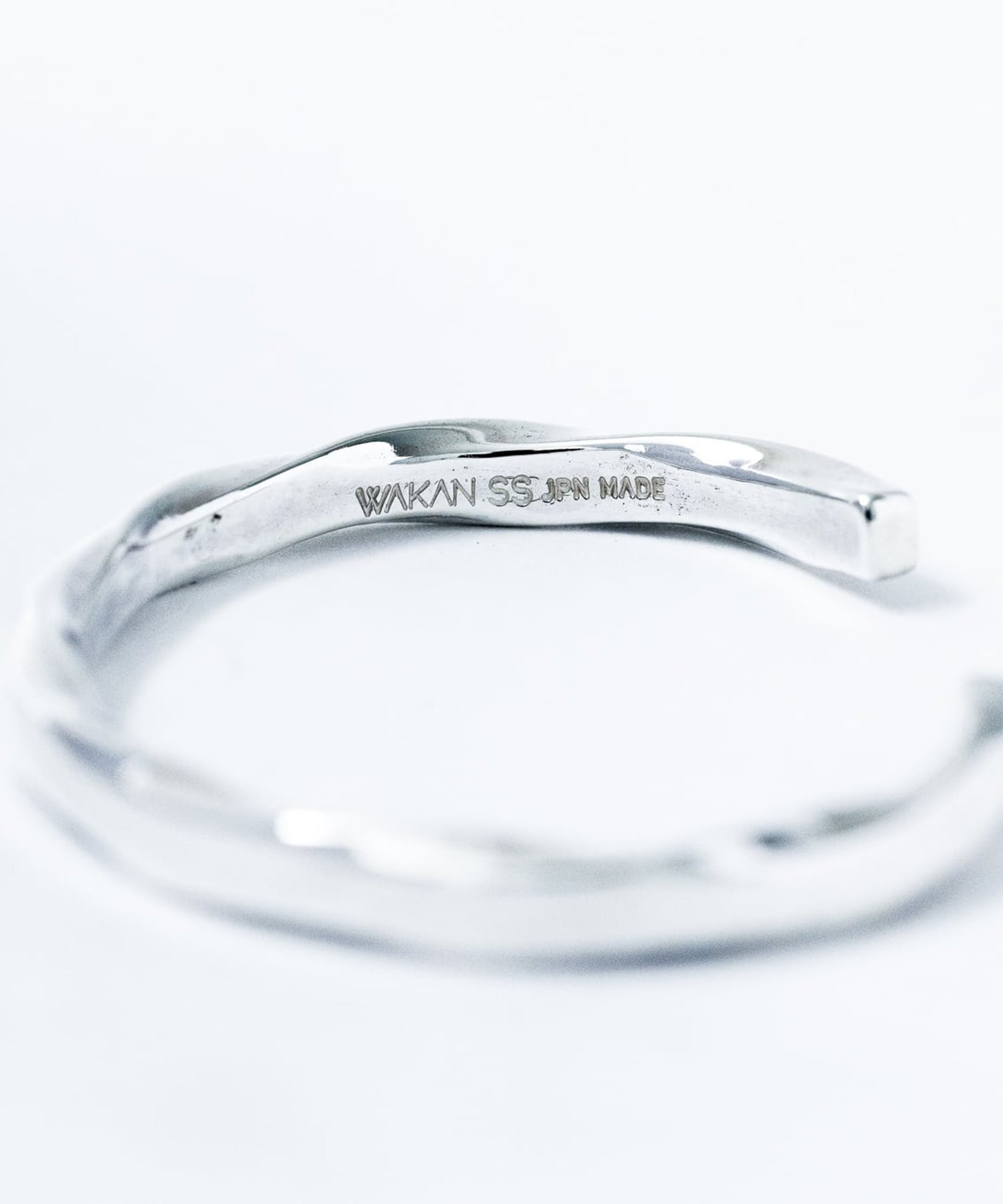 BN-071 Side twist bangle (S) WAKAN SILVER SMITH