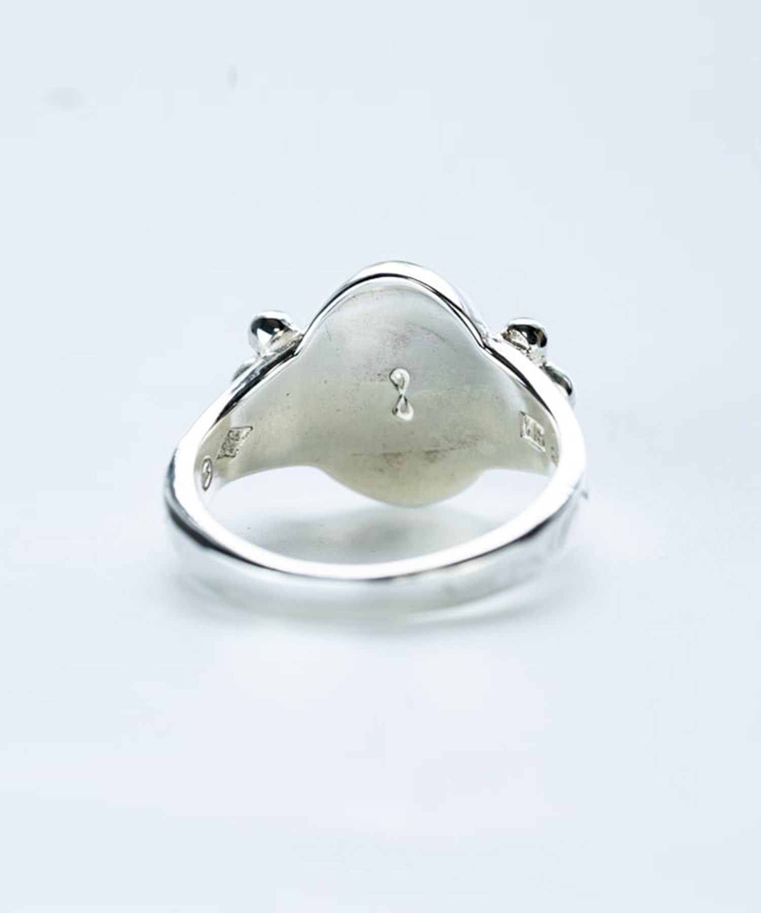 R-097 K10 Circle Native Oval Signet Ring (Ruby) WAKAN SILVER SMITH