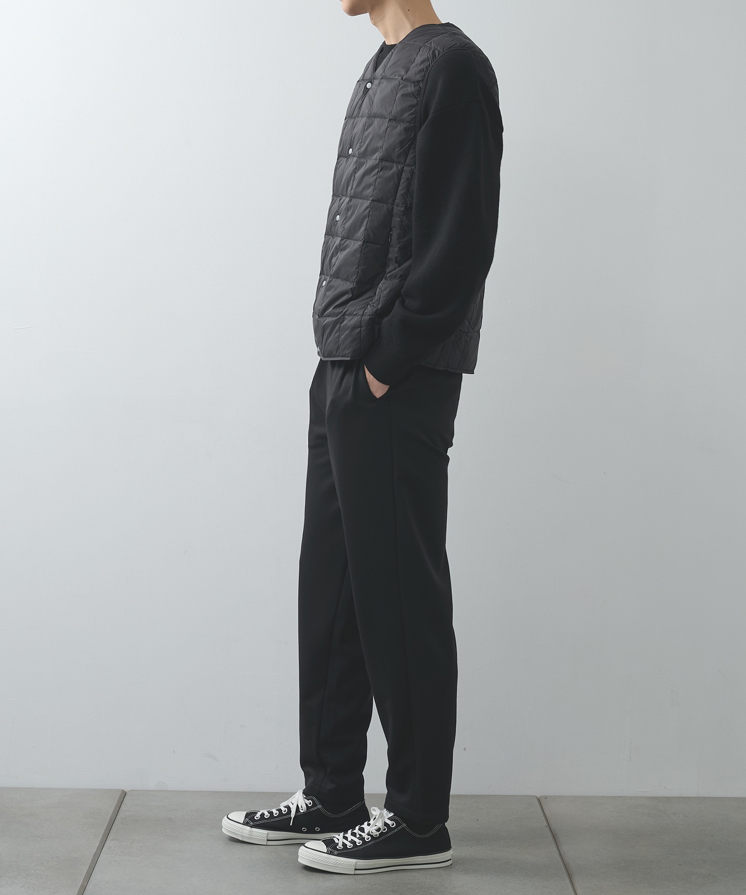 V NECK BUTTON DOWN VEST TAION