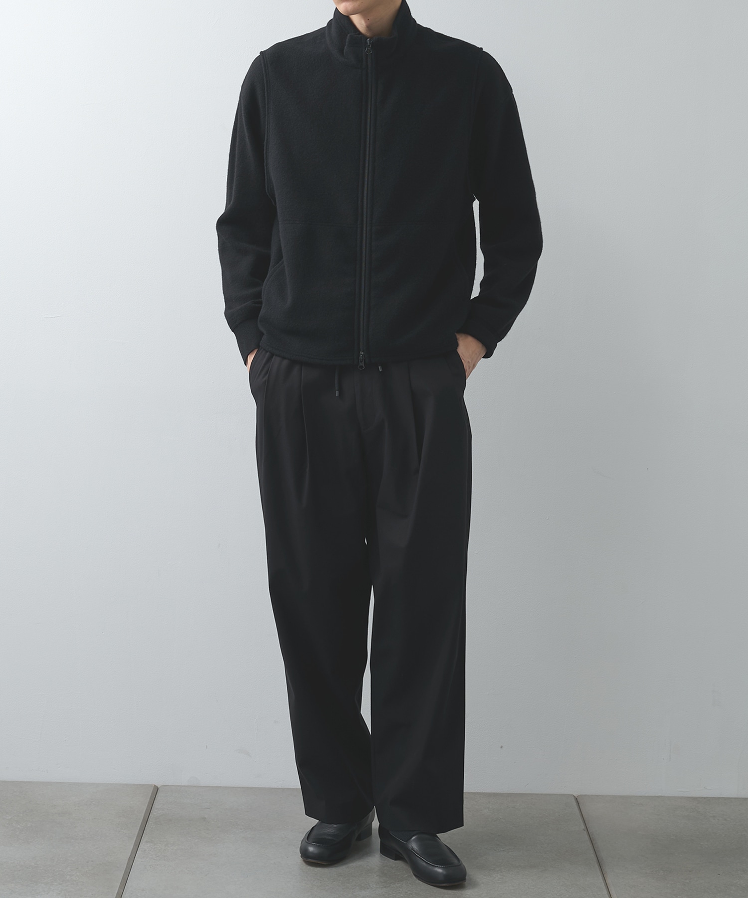 ZIP UP VEST MARKAWARE/marka