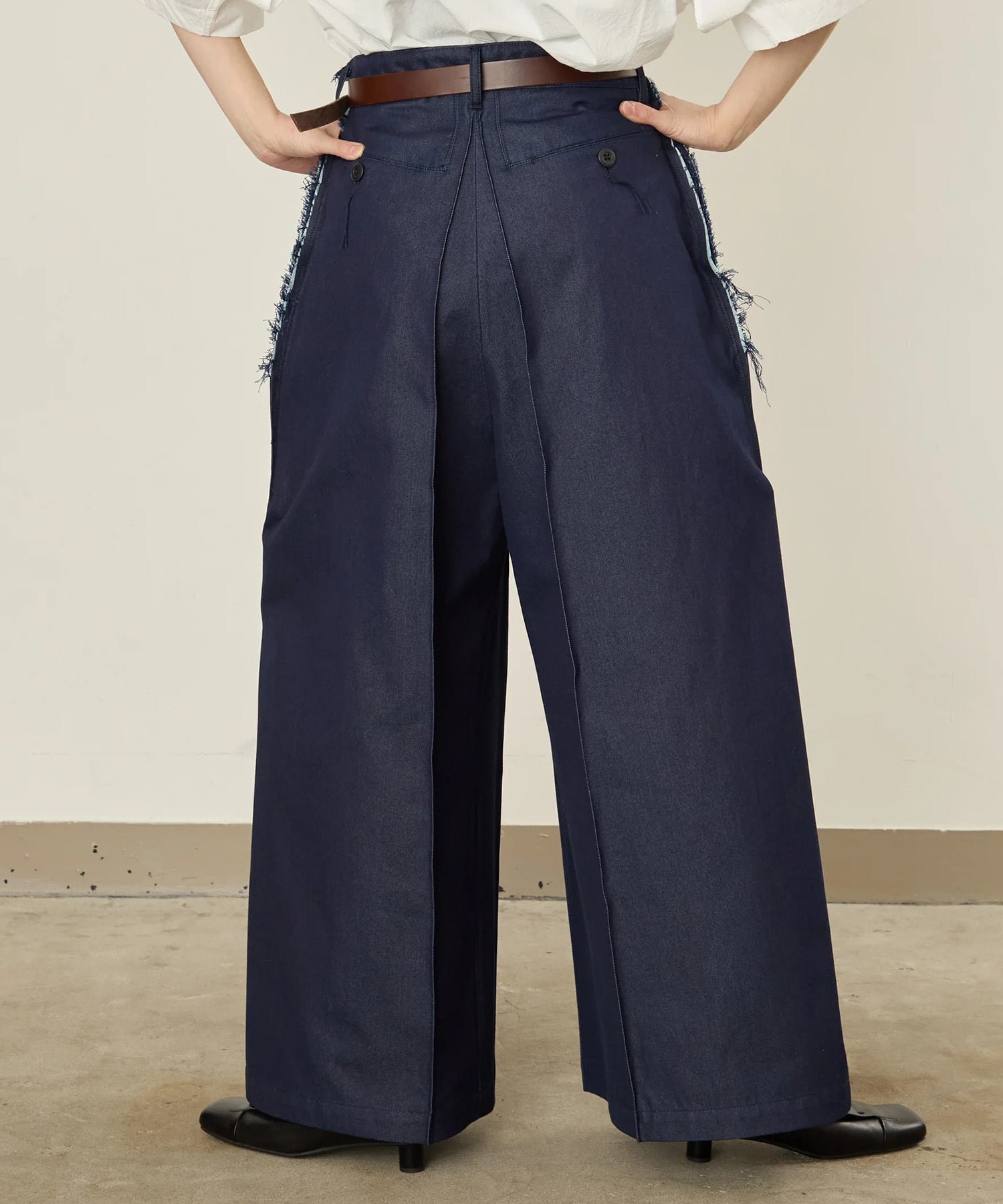 TUBE  PANTS I'm here