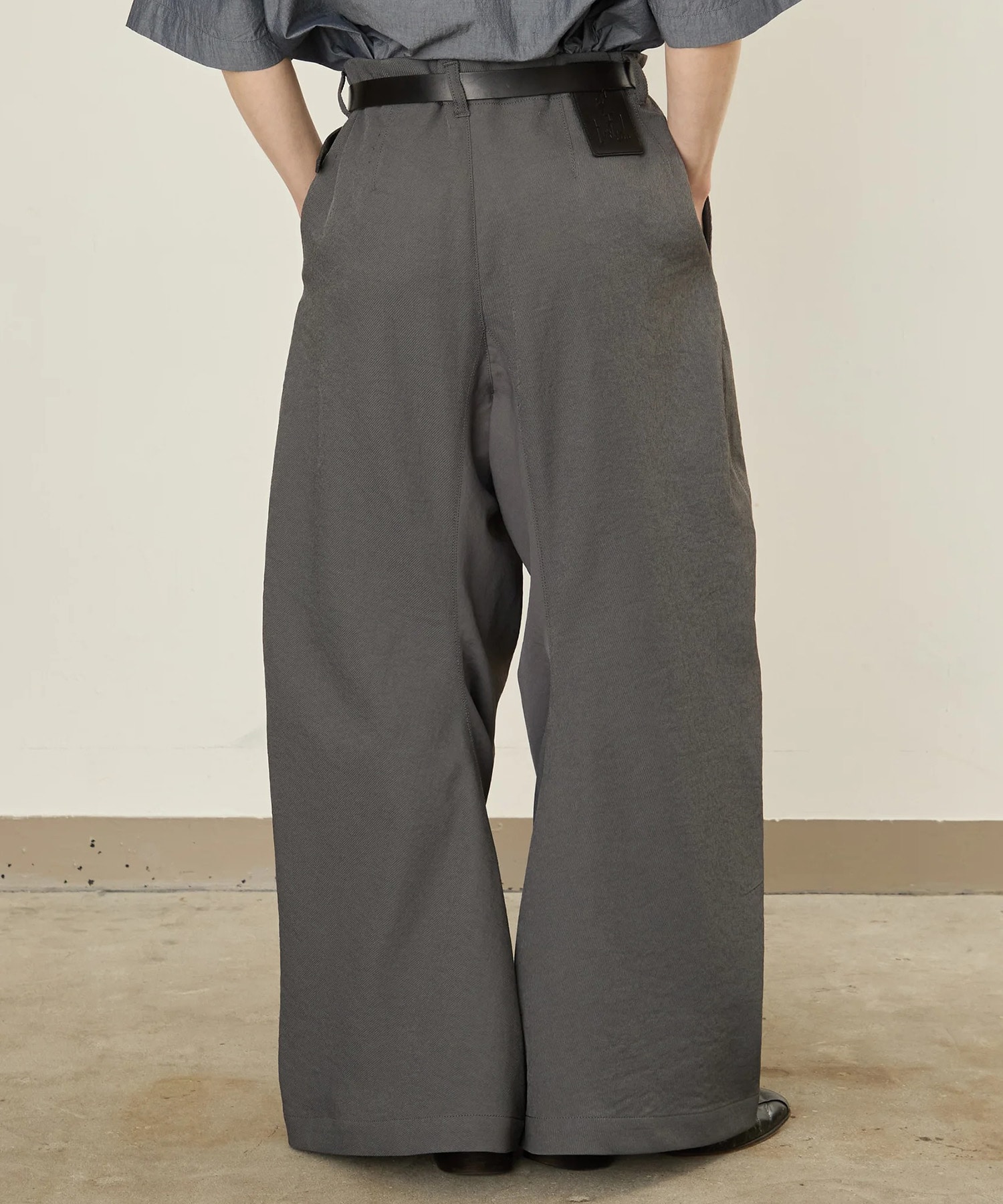 He is twitted  PANTS I'm here