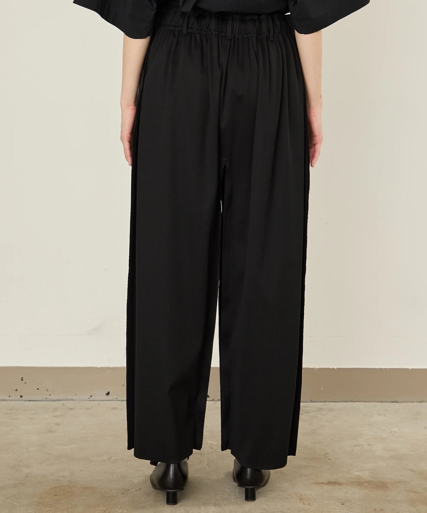 SLIT  PANTS I'm here