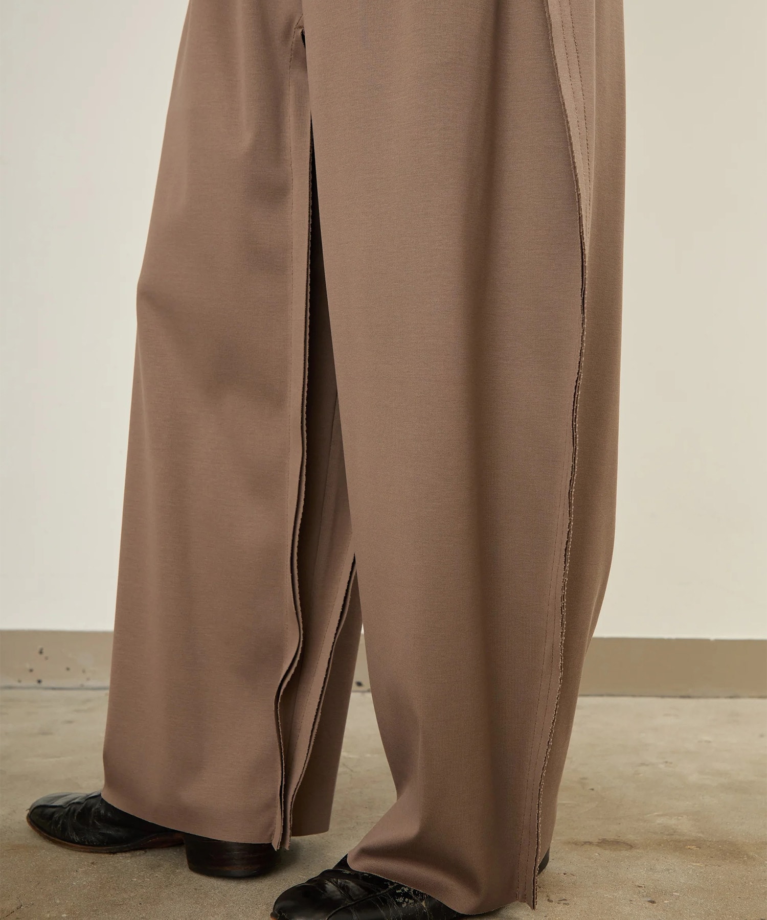 SLIT  PANTS I'm here