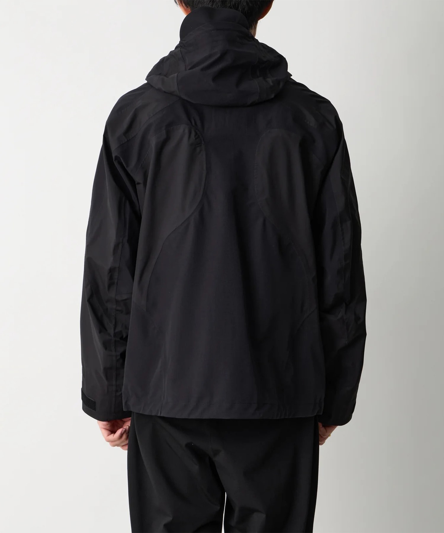 GORE-TEX HOODED JACKET White Mountaineering