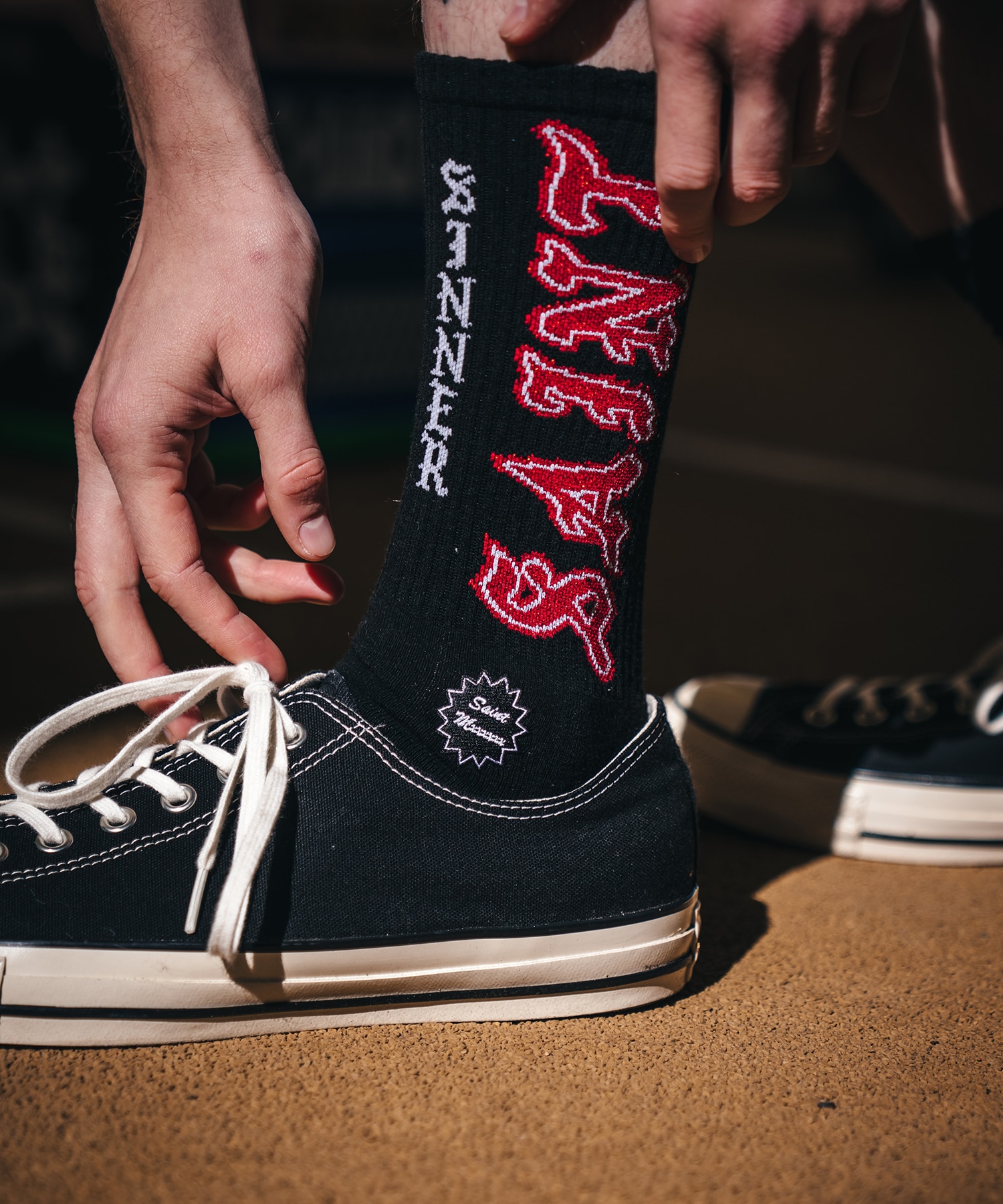 SM-MK8-0000-110/SOCKS/SAINT/BLACK RED SAINT M××××××