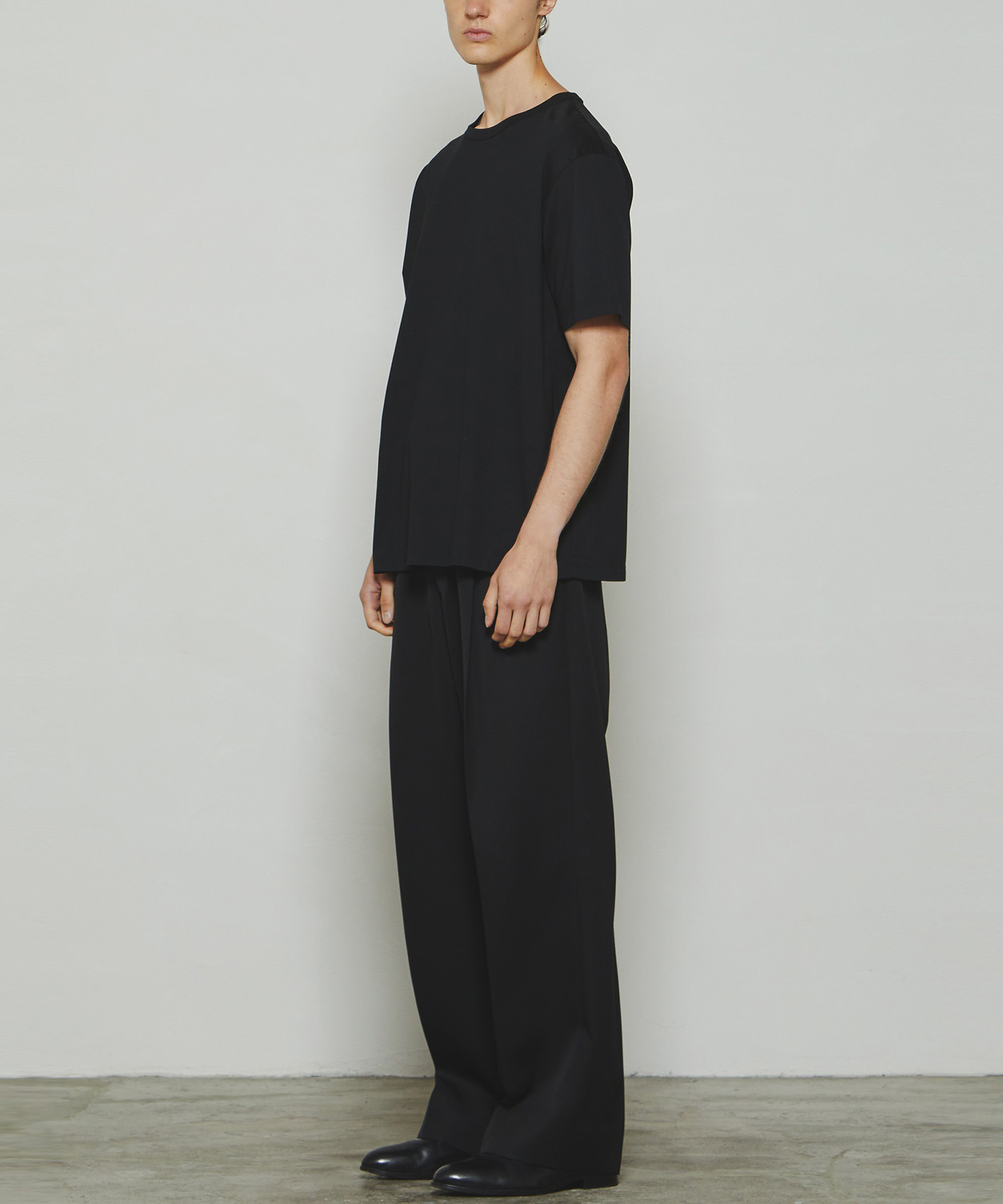 THE T-SHIRT THE RERACS