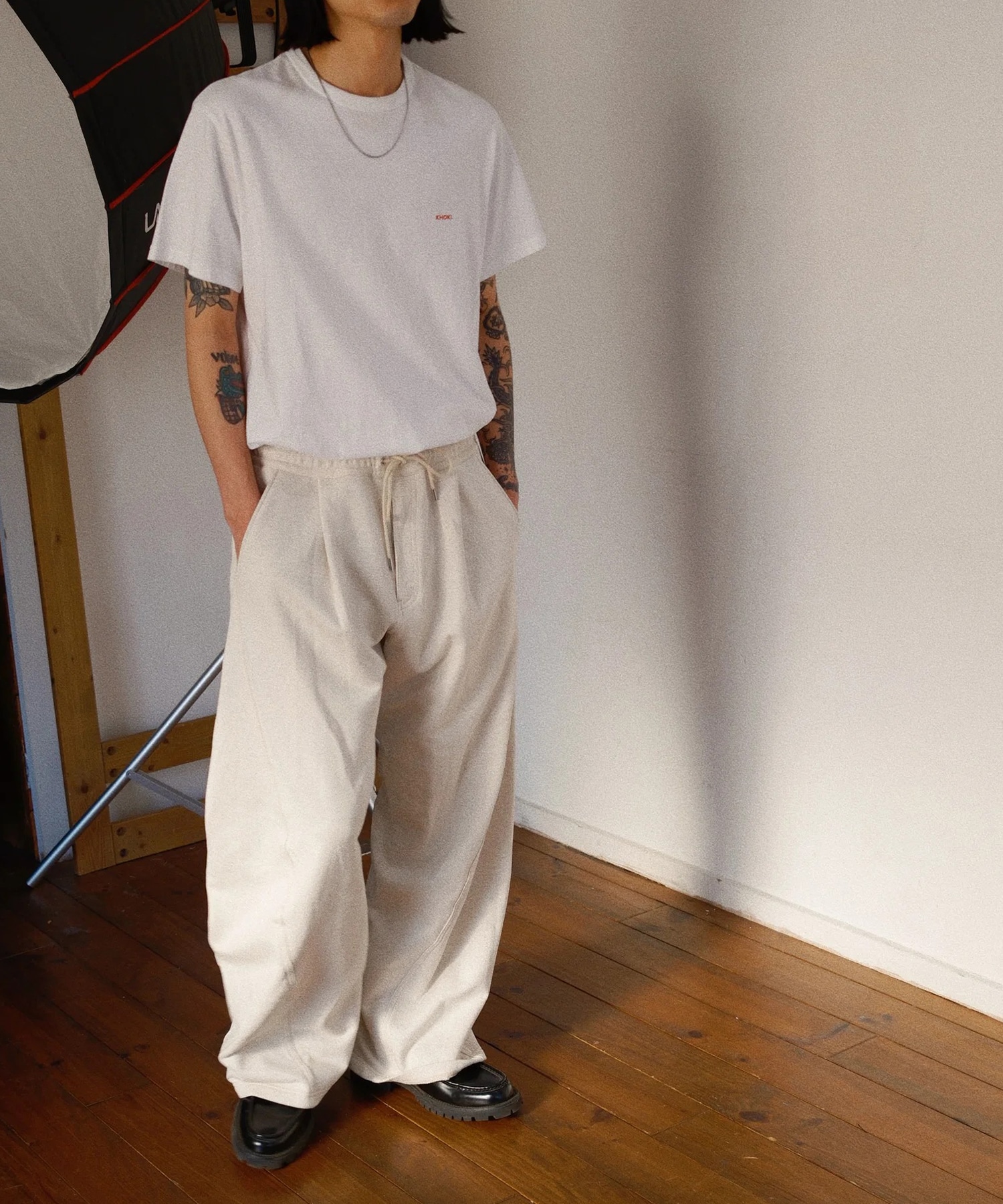 3D cutting sweat pants KHOKI