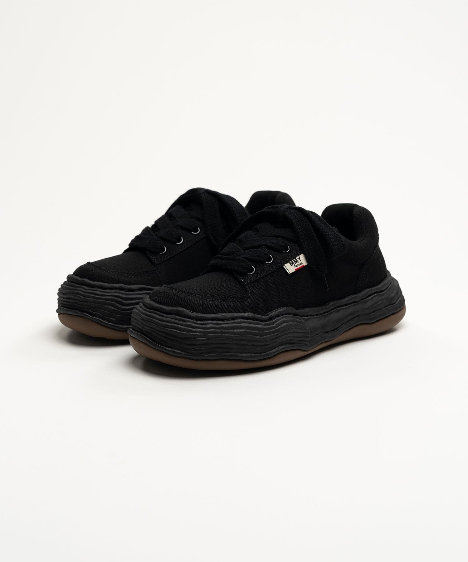 OLIVER / original sole canvas Low-Top sneaker Maison MIHARA YASUHIRO