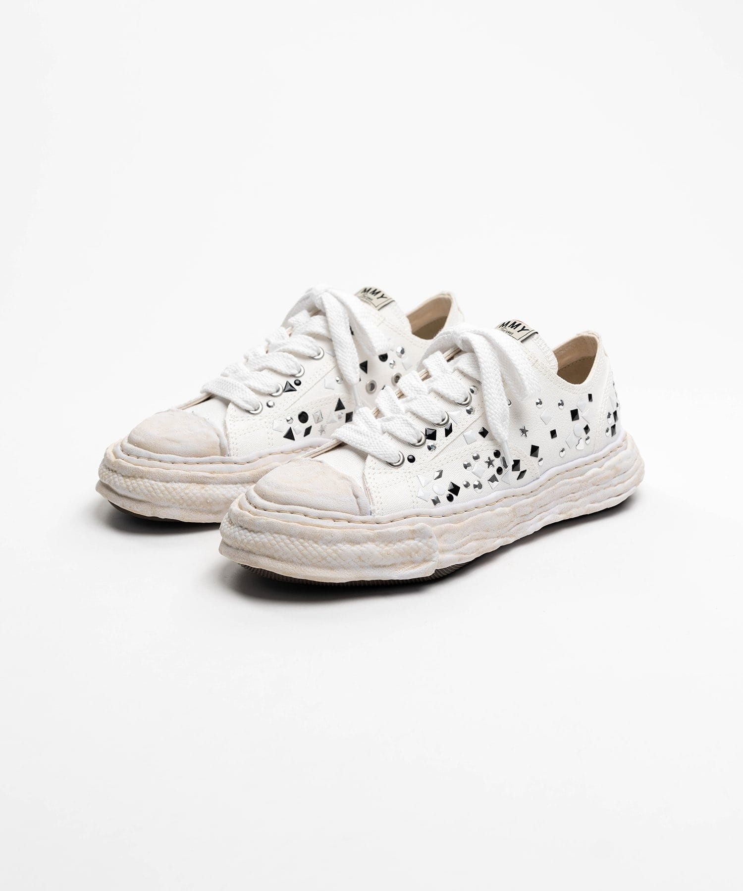 PETERSON23 OG Sole Embellished Canvas Low-top Sneakers Maison MIHARA YASUHIRO