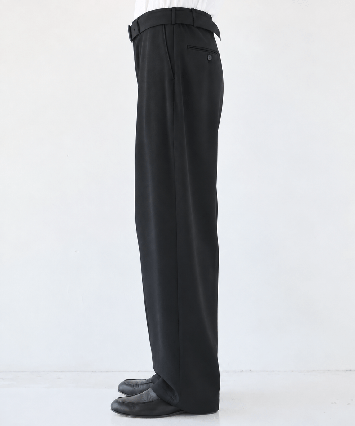 Belted Barrel Slacks STUDIOUS