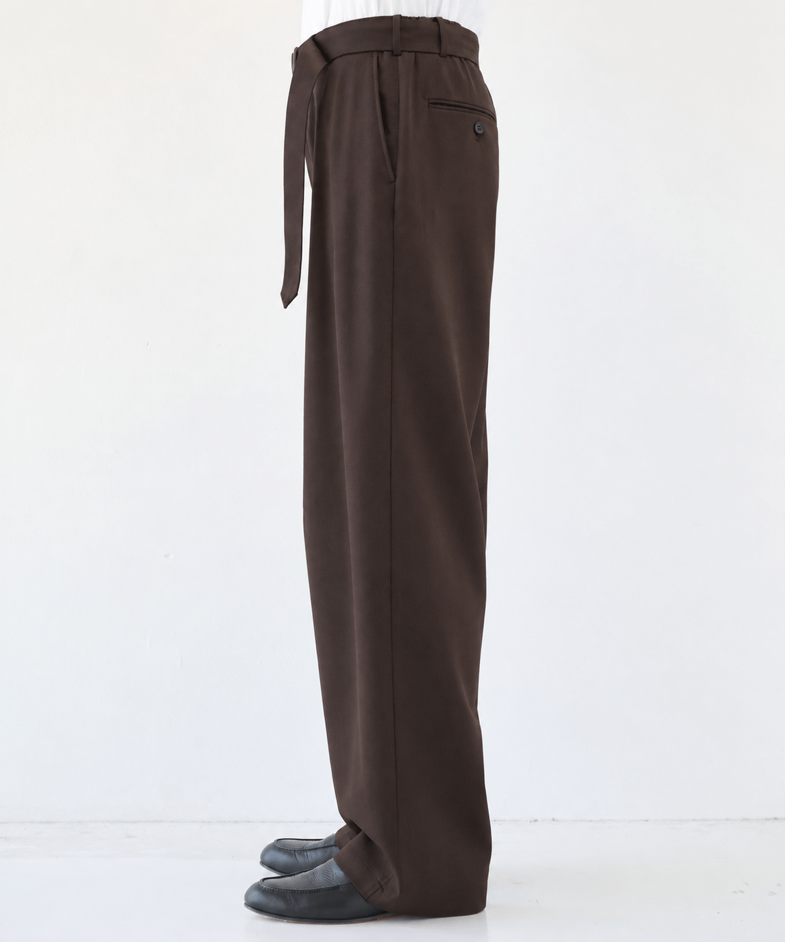 Belted Barrel Slacks STUDIOUS