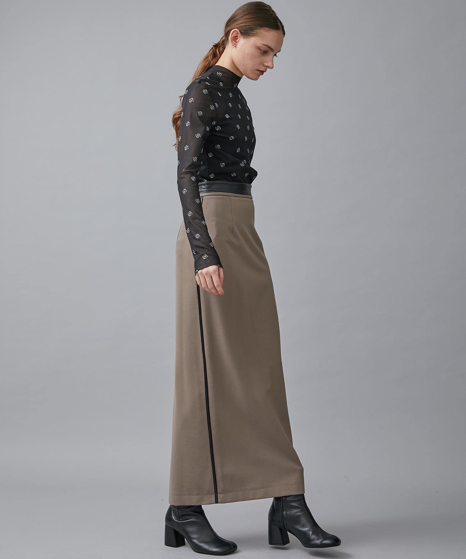 〈CITY〉スムースタイトストレッチスカート STUDIOUS