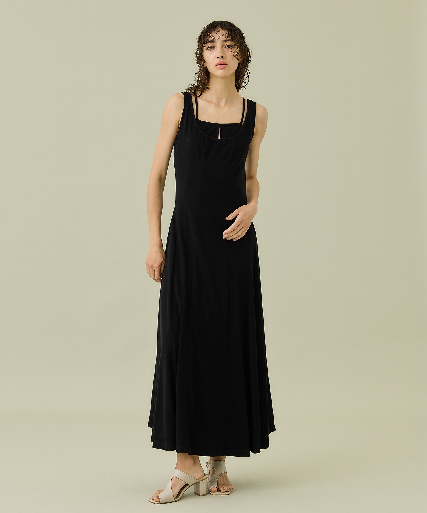 別注LAYERED STRAP DRESS｜STUDIOUS