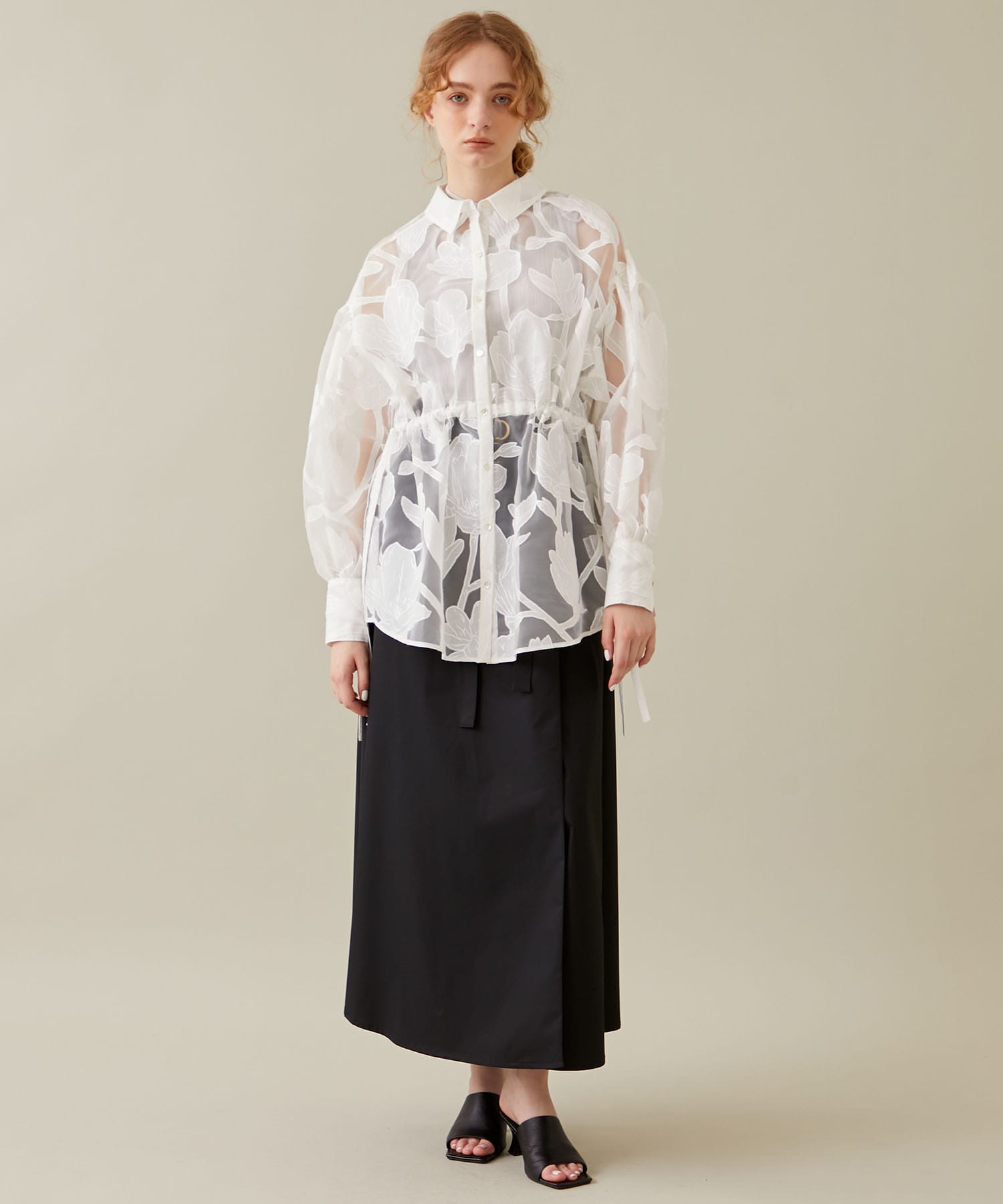 Washi Flower Gather Shirt(2 WHITE): EBONY: WOMENS｜ STUDIOUS