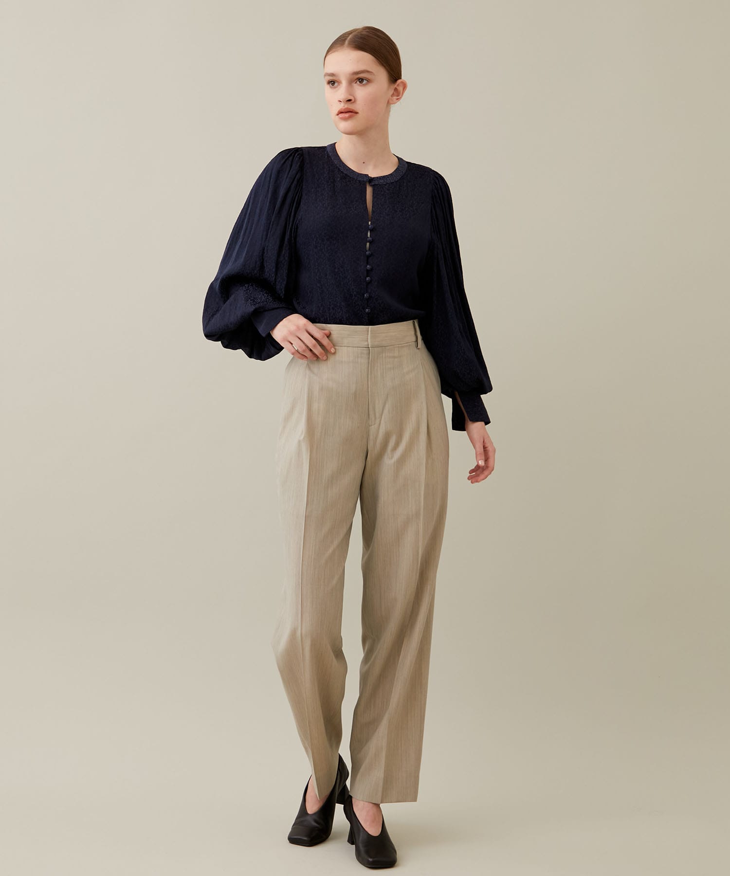 SUMMER WOOL TUCK PANTS(34 BEIGE): CINOH: WOMENS｜ STUDIOUS ONLINE