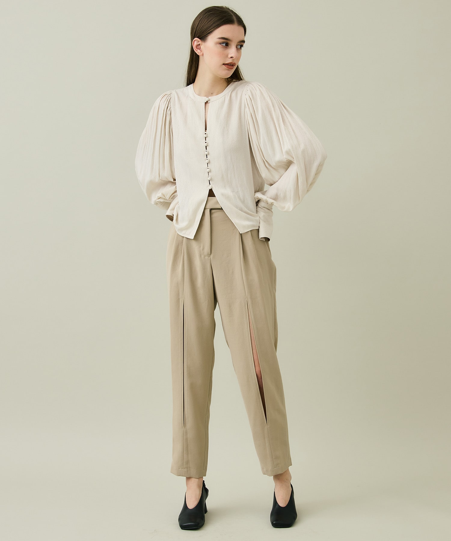 slit tapered PA(1 BEIGE): FUMIE=TANAKA: WOMENS｜ STUDIOUS ONLINE