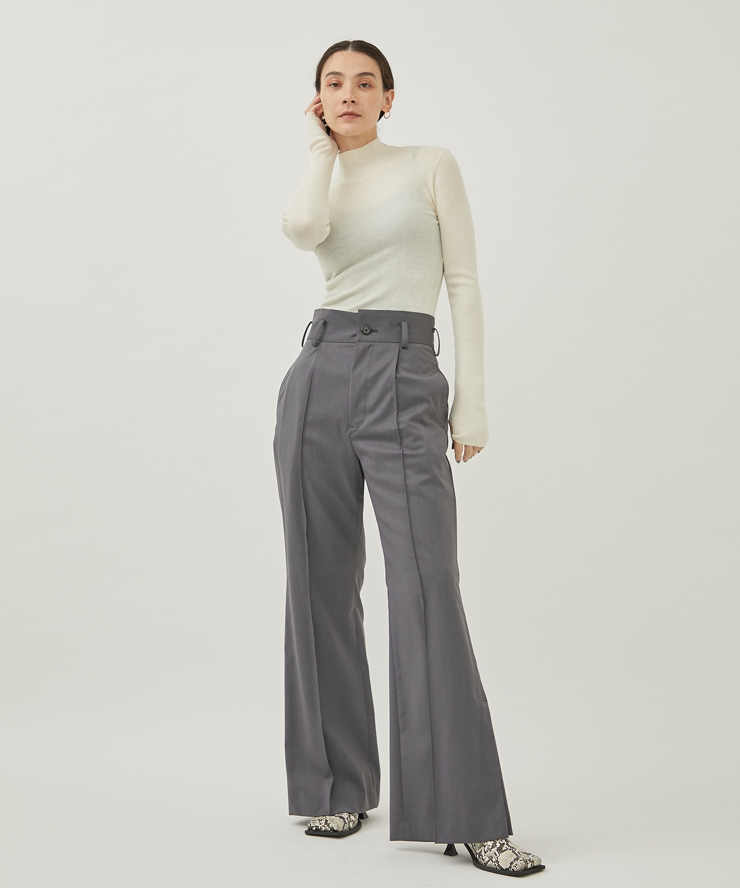 別注Slit Flare Pants(2 GREY): UJOH: WOMENS｜ STUDIOUS ONLINE公式 ...