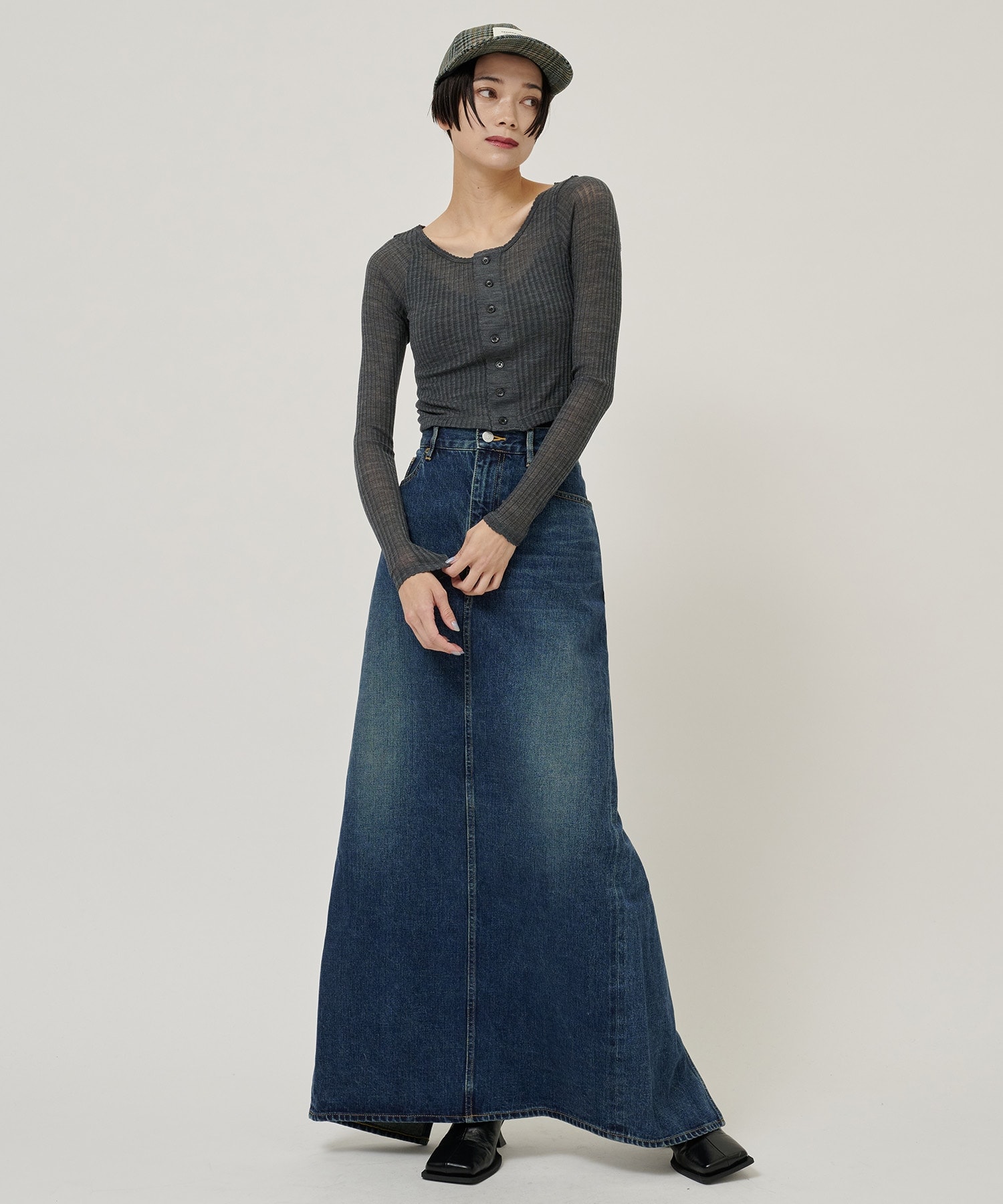 selvedge bleach denim tight skirt(36 BLUE): beautiful people