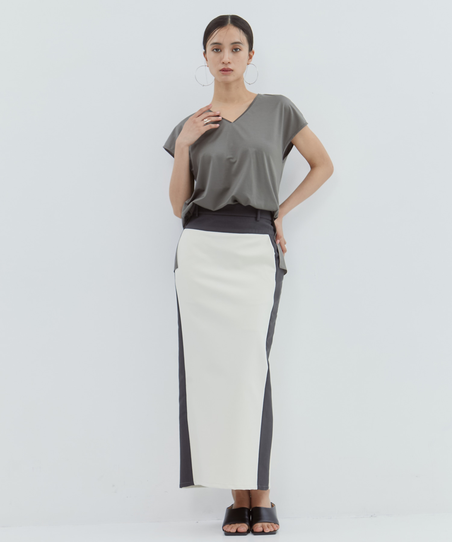 Super Stretch Tight Skirt STUDIOUS
