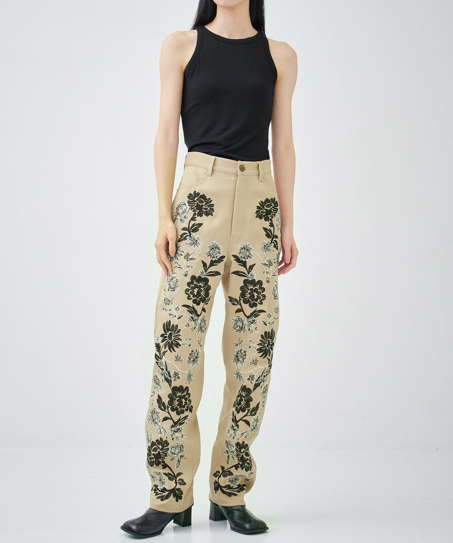 FLOWER EMBROIDERY PANTS CLANE