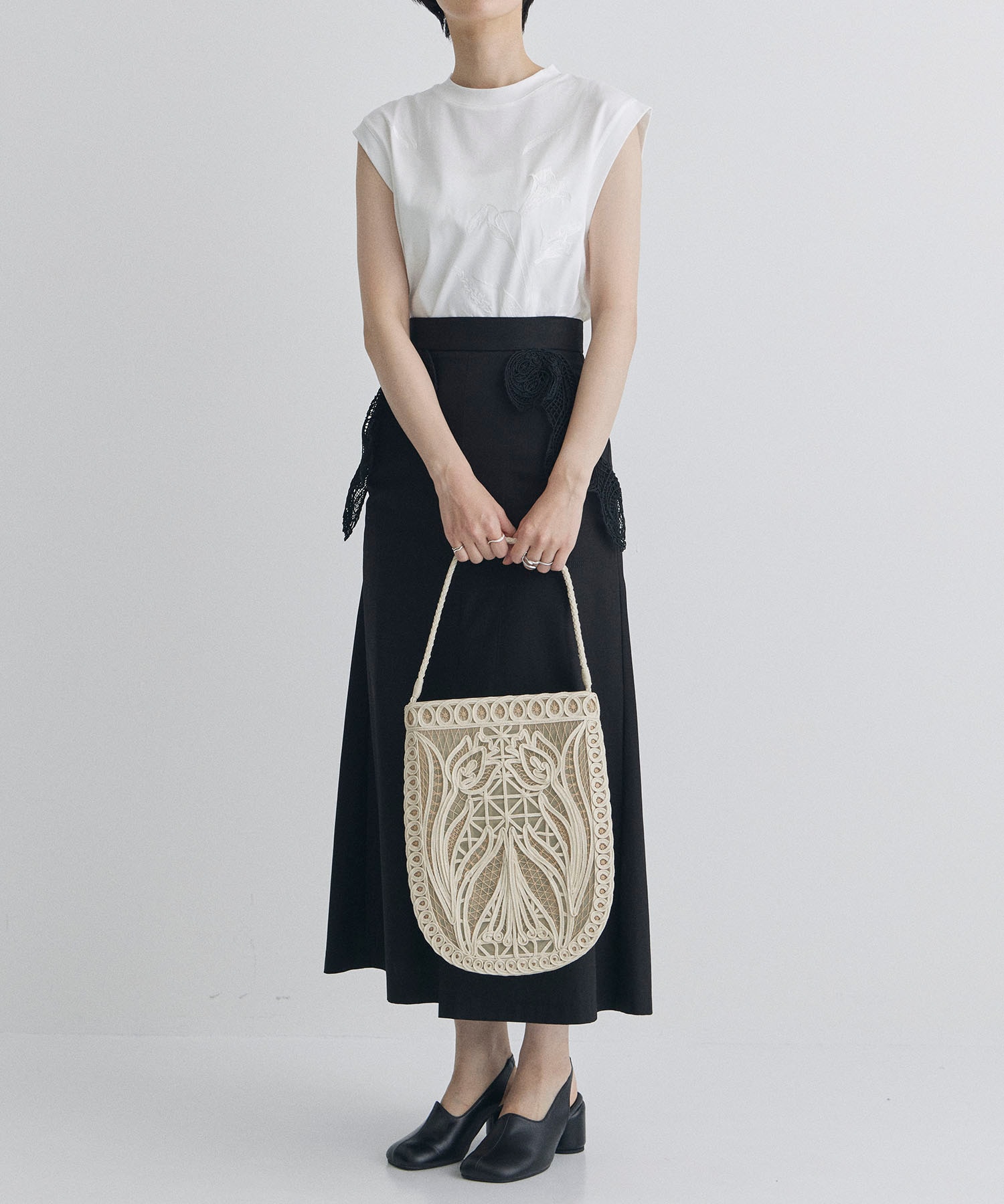 Cording Embroidery Round Tote Bag Mame Kurogouchi
